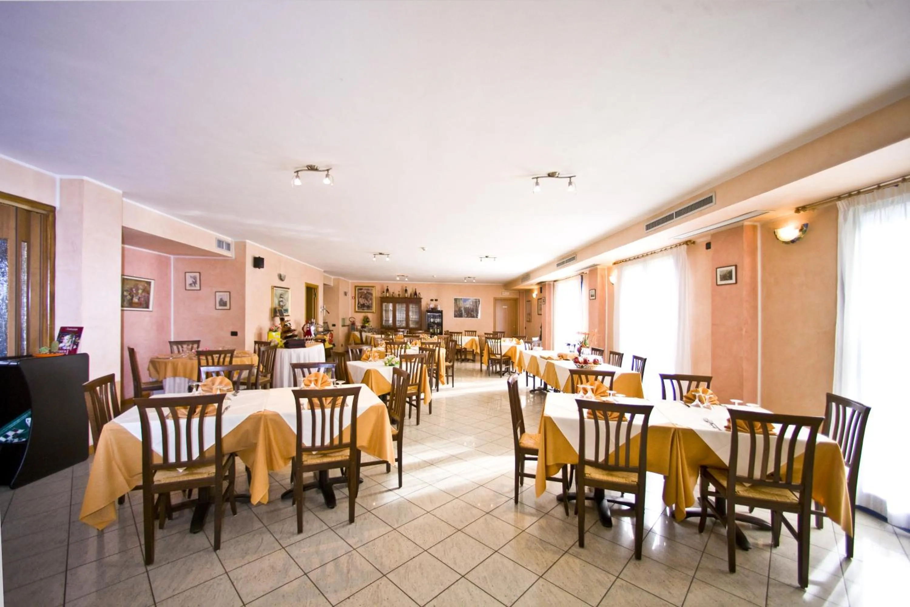 Restaurant/places to eat in Hotel Il Canneto