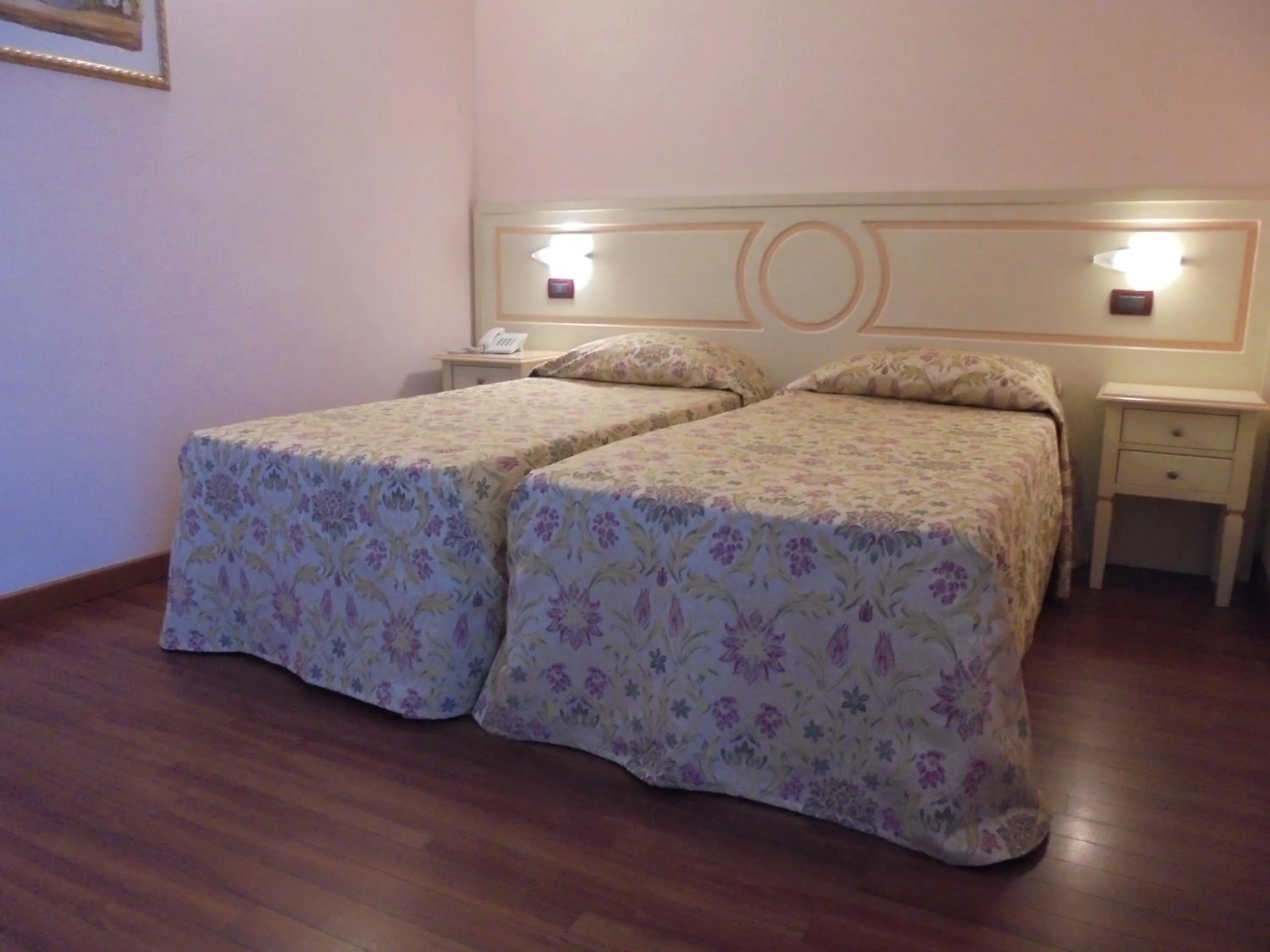 Photo of the whole room, Bed in Hotel Plazza