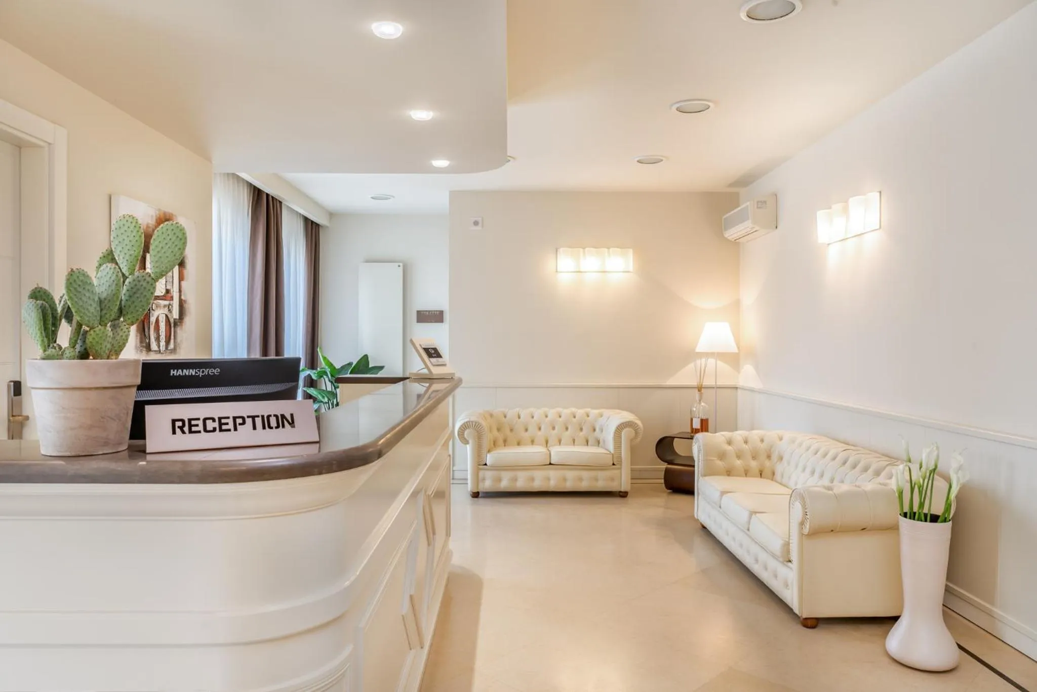 Lobby or reception in Hotel & Residence Exclusive