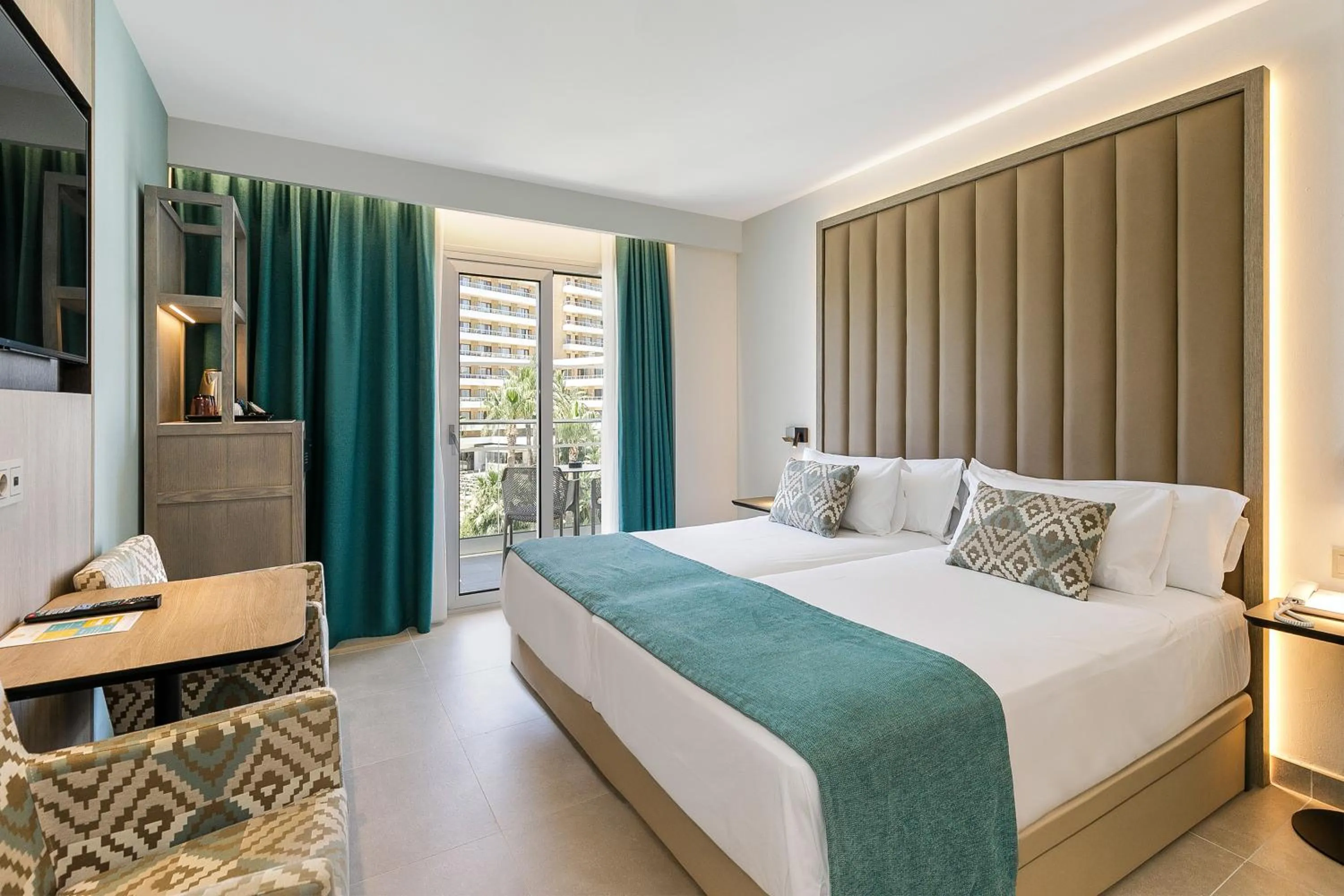 Bed in Sol Torremolinos - Don Marco Adults Recommended