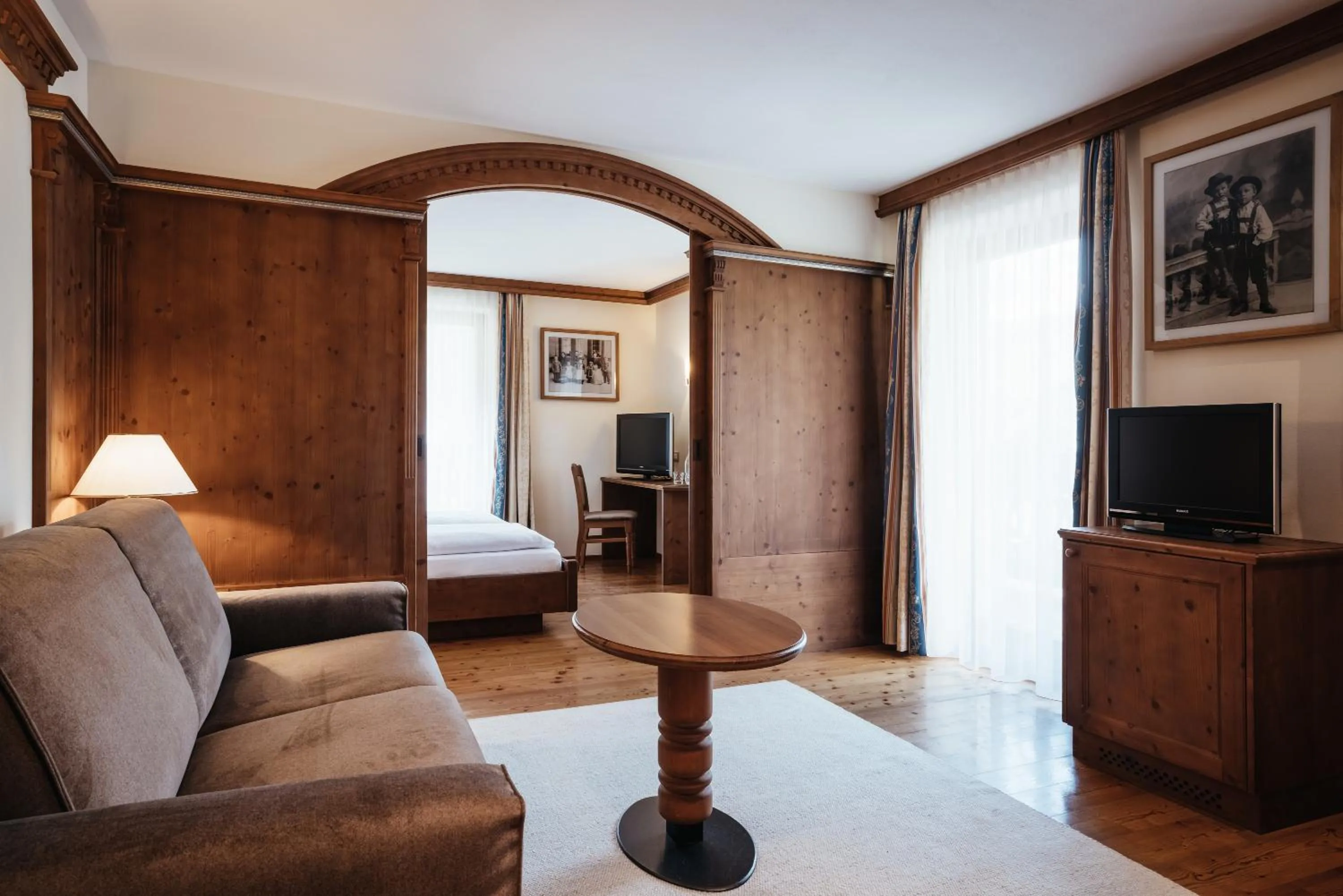 Living room, Bed in Kristallhotel Corona-Krone