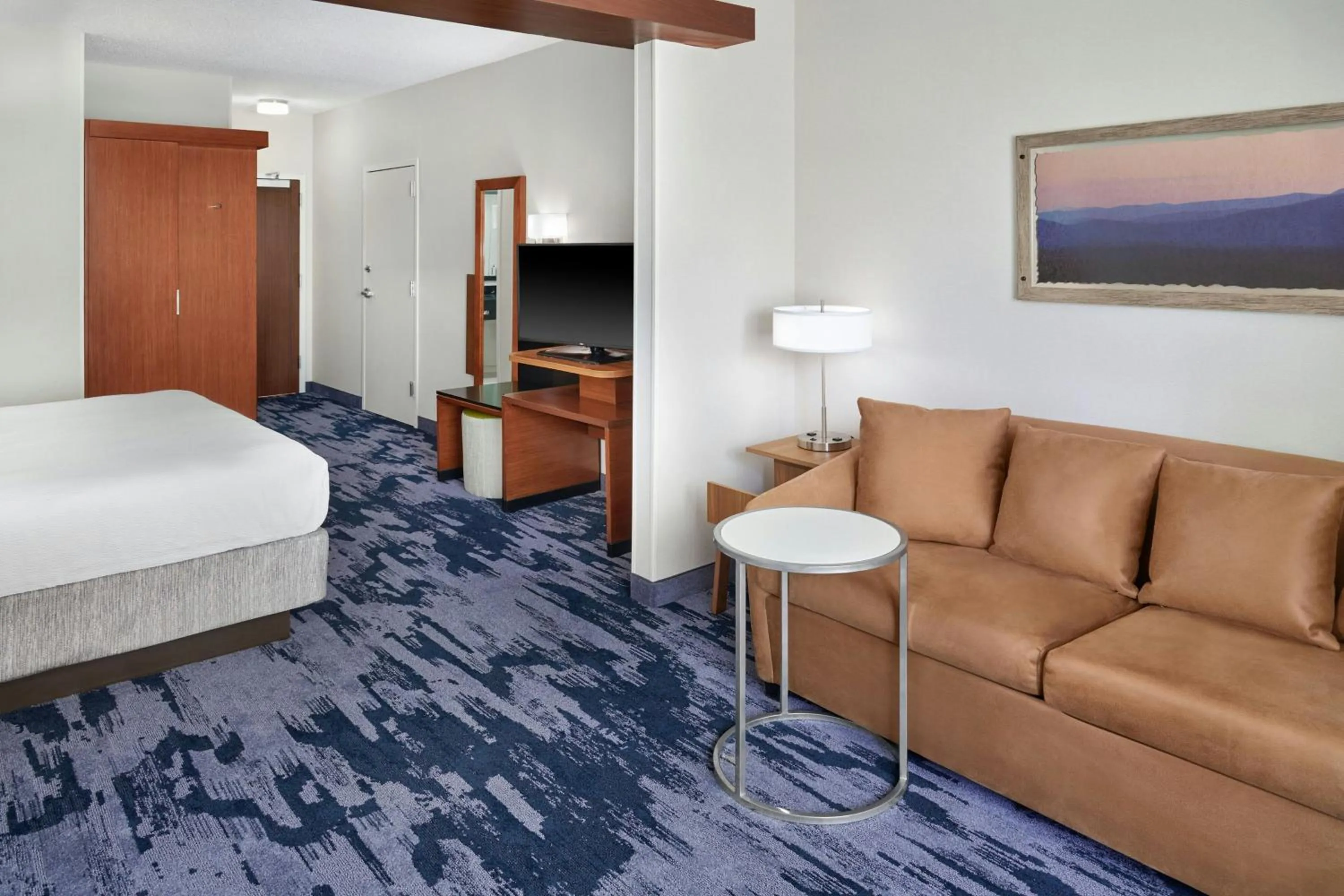 Photo of the whole room, Bed in Fairfield Inn & Suites by Marriott Charlotte Airport