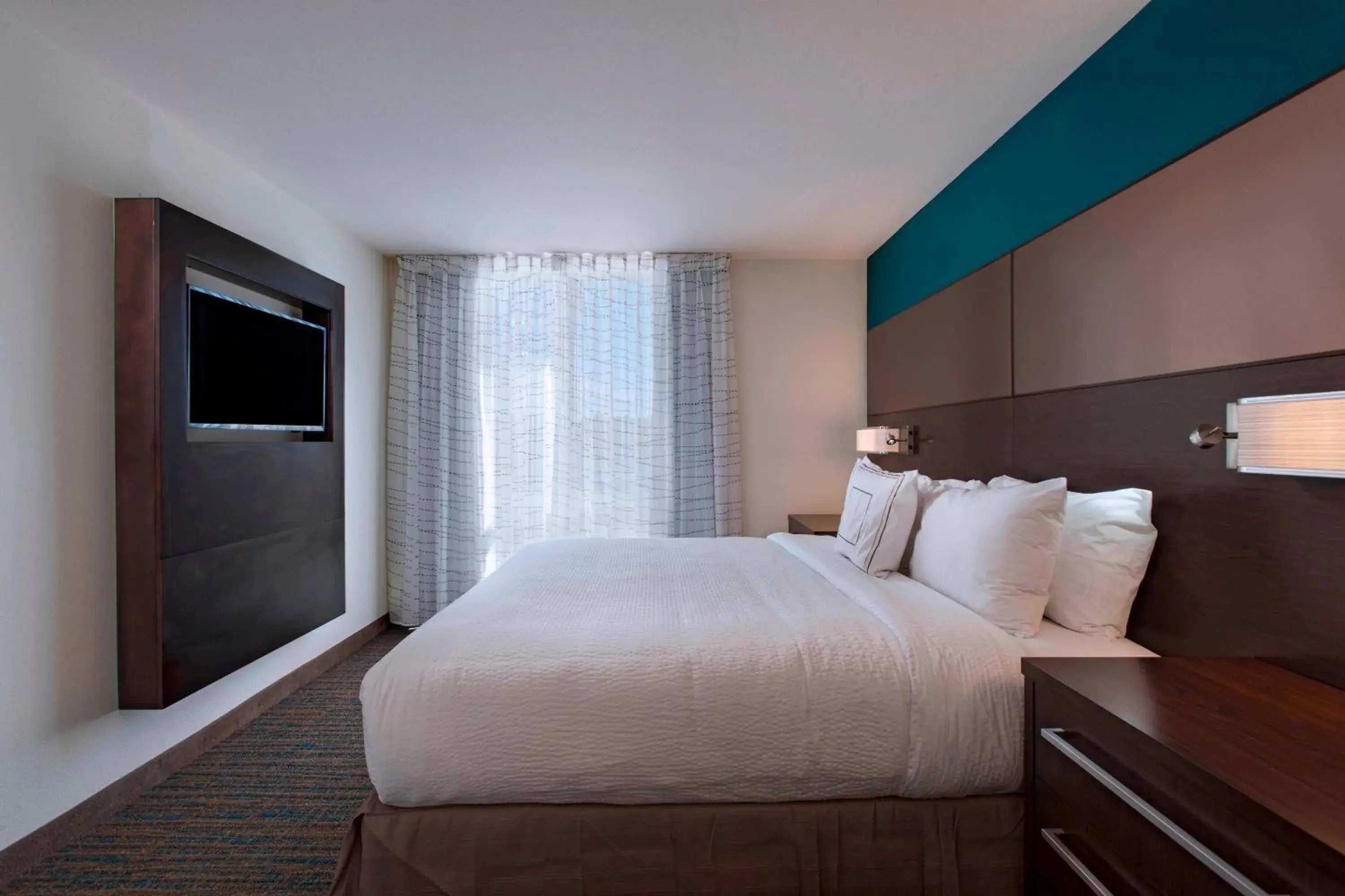 King Studio with Sofa Bed - Mobility Accessible with Tub in Residence Inn by Marriott Jackson The District at Eastover King Studio with Sofa Bed - Mobility Accessible with Tub in Residence Inn by Marriott Jackson The District at Eastover