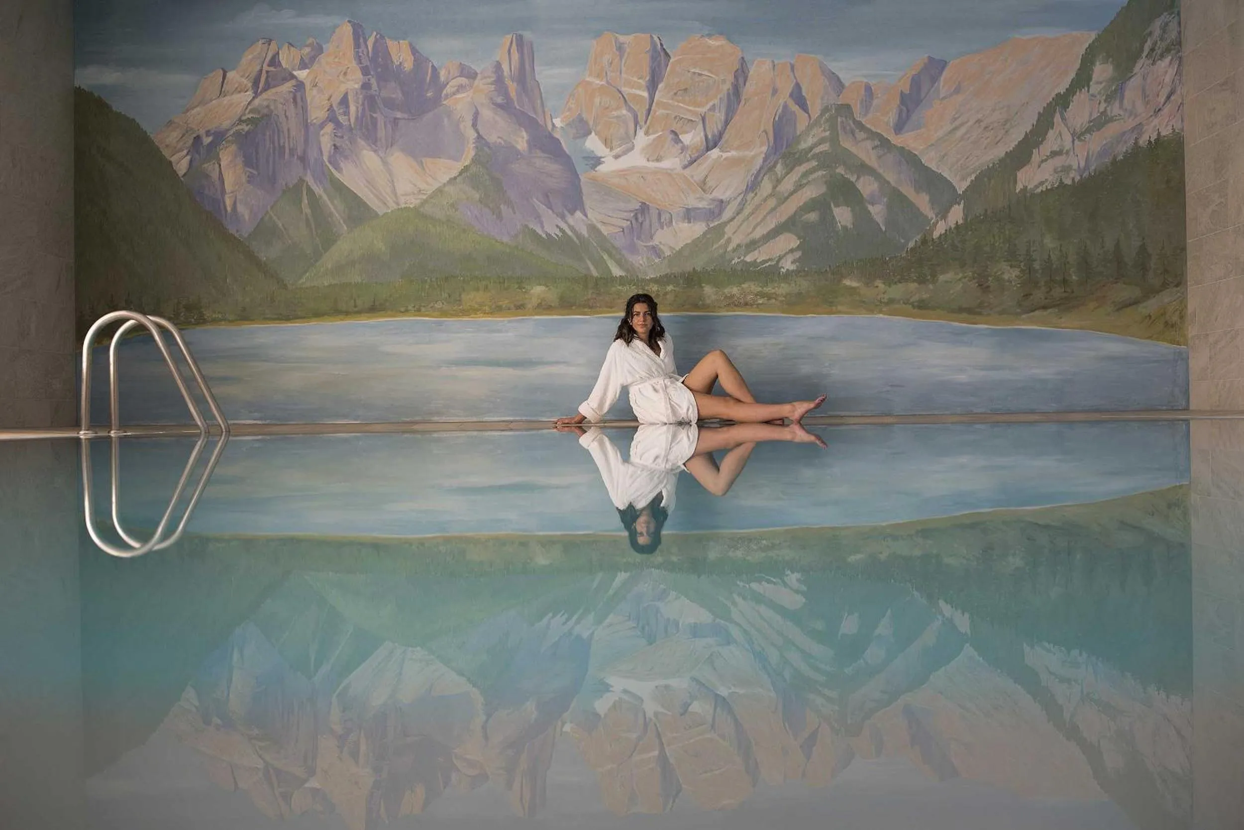 Swimming pool in Hotel Cristallo