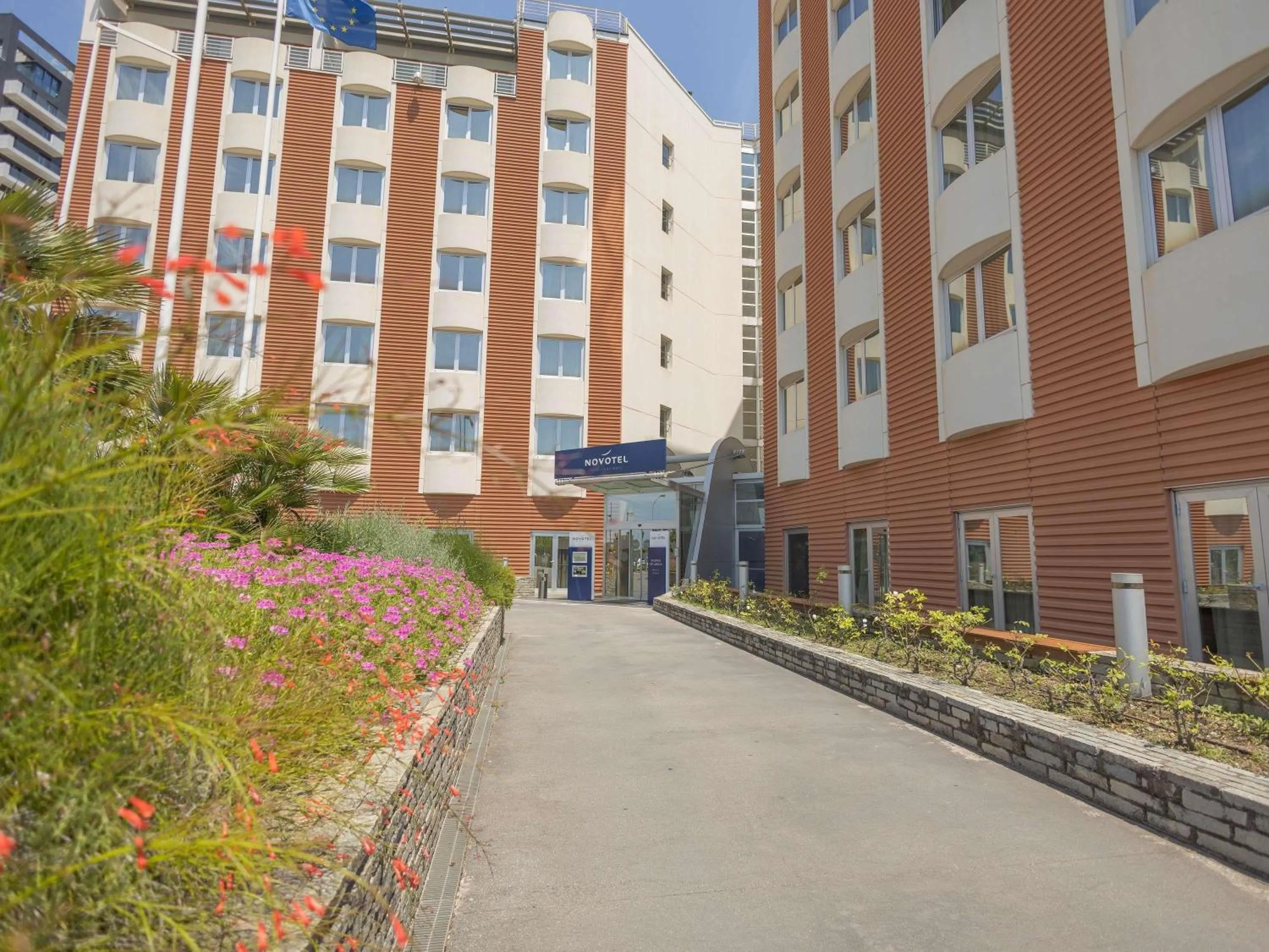 Property building in Novotel Salerno Est Arechi
