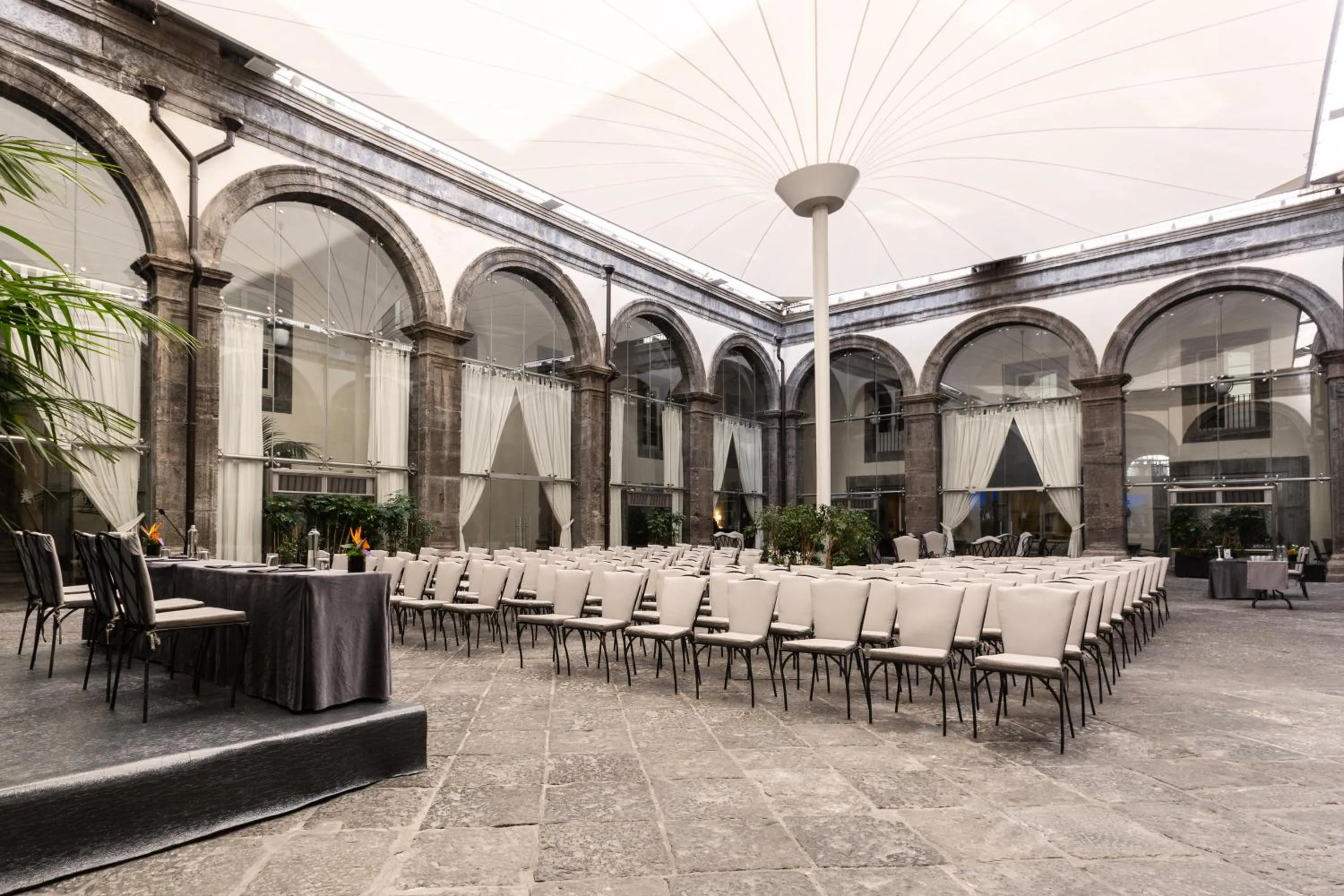 Meeting/conference room in Palazzo Caracciolo Naples