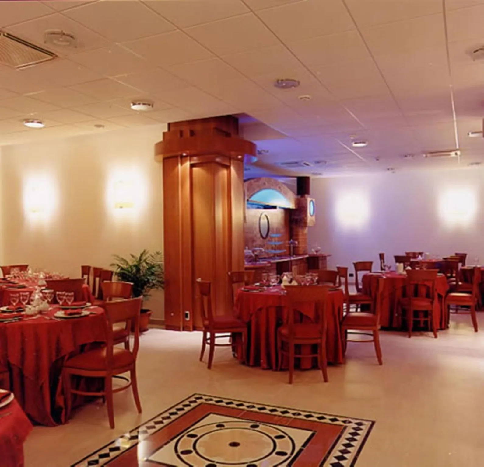 Restaurant/places to eat in Hotel Daniela