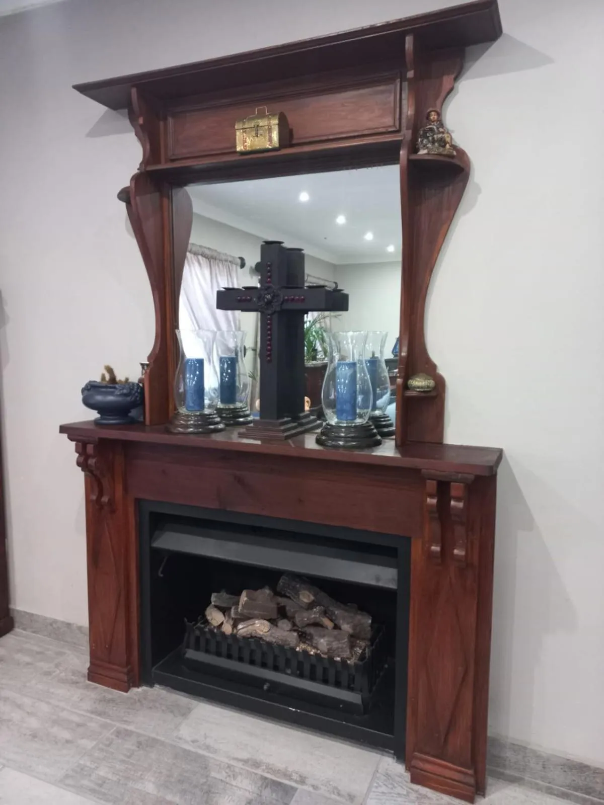 Decorative detail in J'Cups Guest House