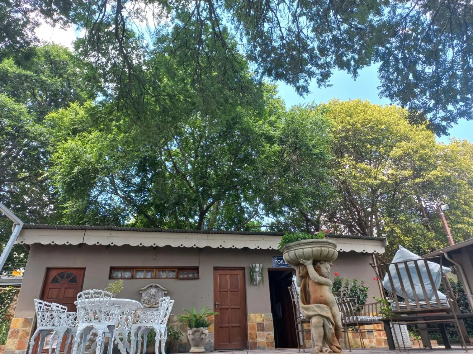 Patio in J'Cups Guest House
