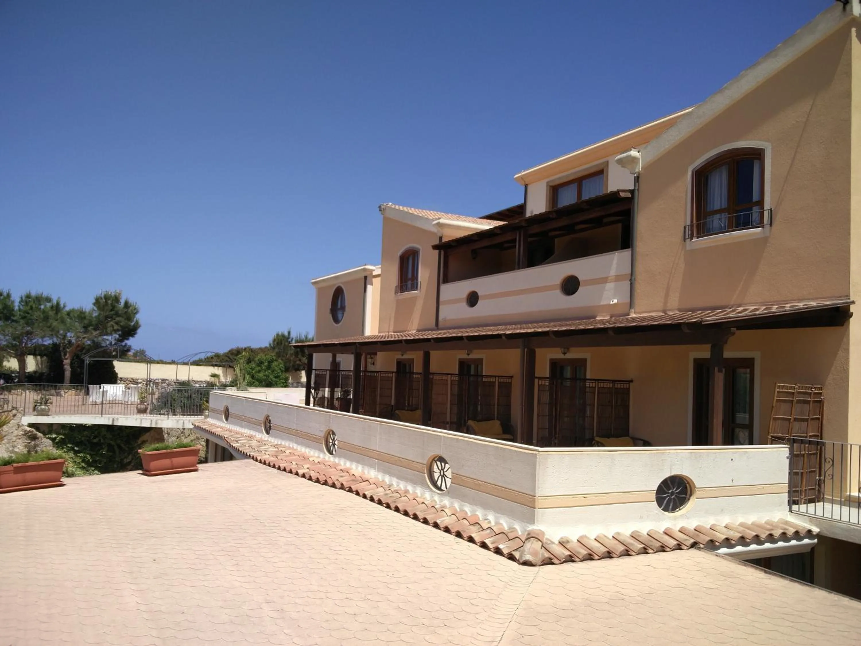 Property building in Hotel Raffael PHG