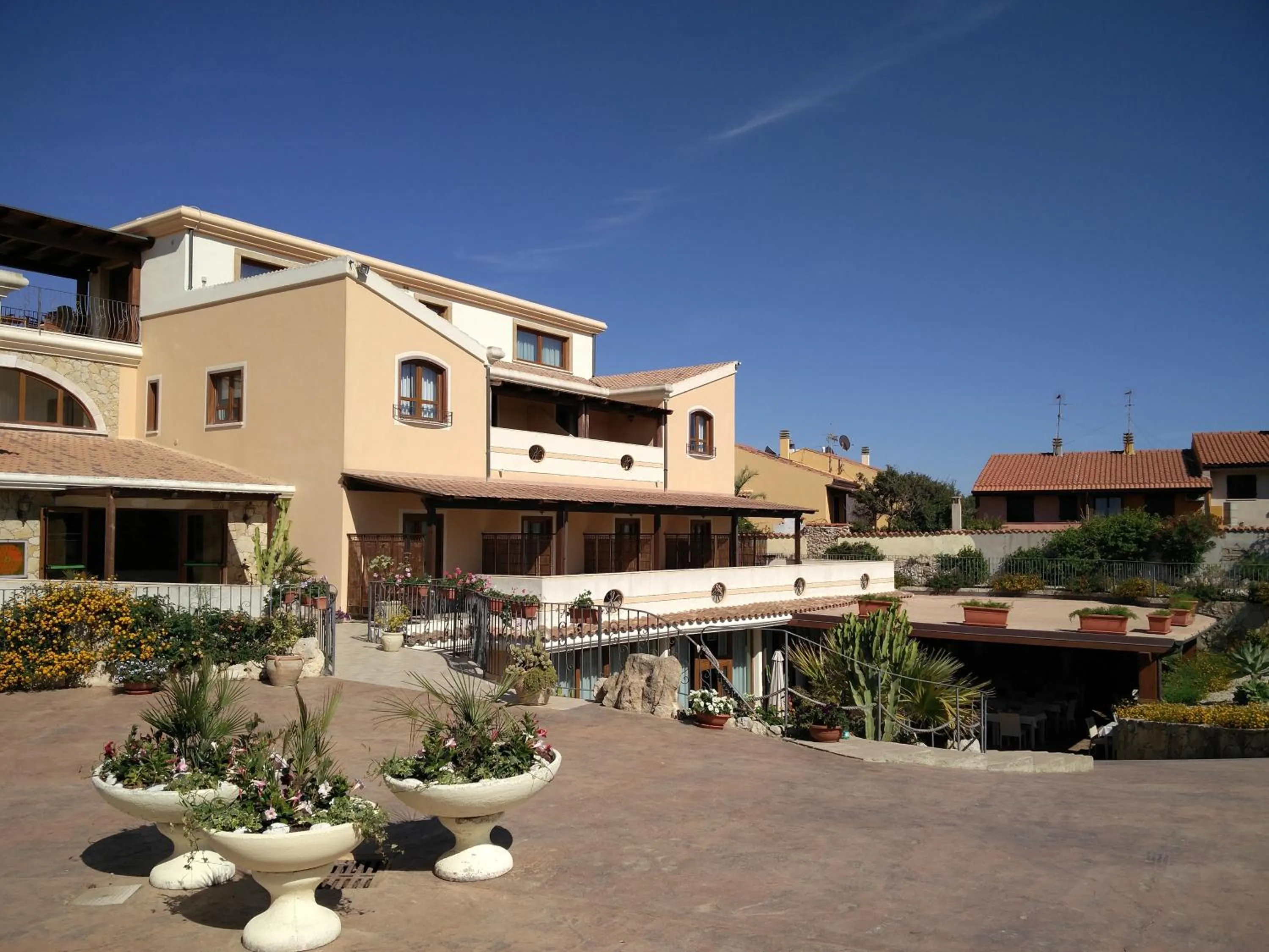 Property building in Hotel Raffael PHG