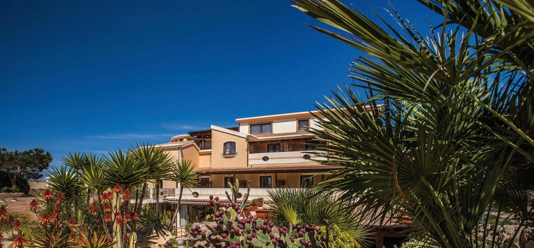 Property building in Hotel Raffael PHG