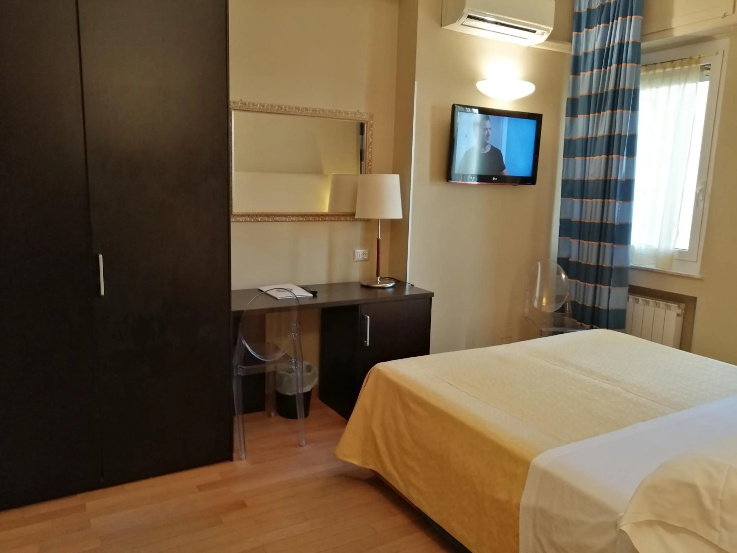 Bedroom, Bed in Hotel Corso Alaxi Hotels