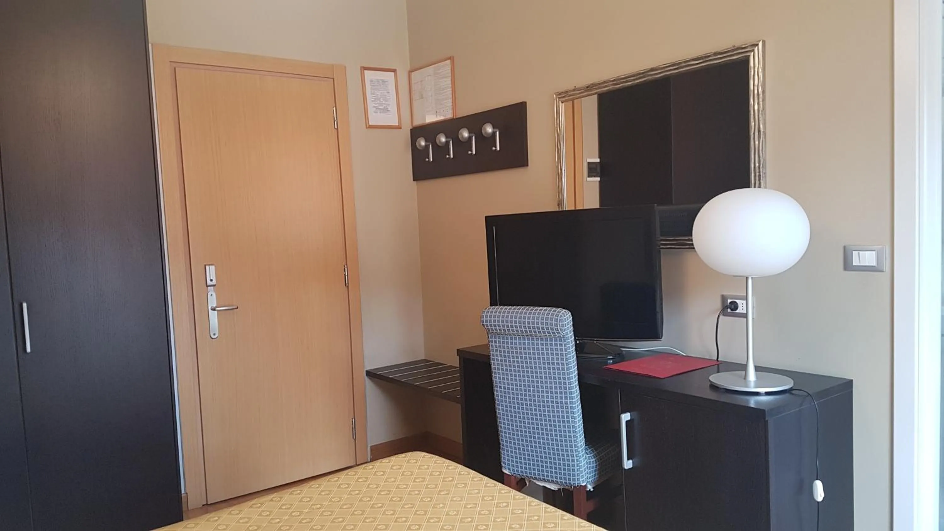 Bedroom, Bed in Hotel Corso Alaxi Hotels