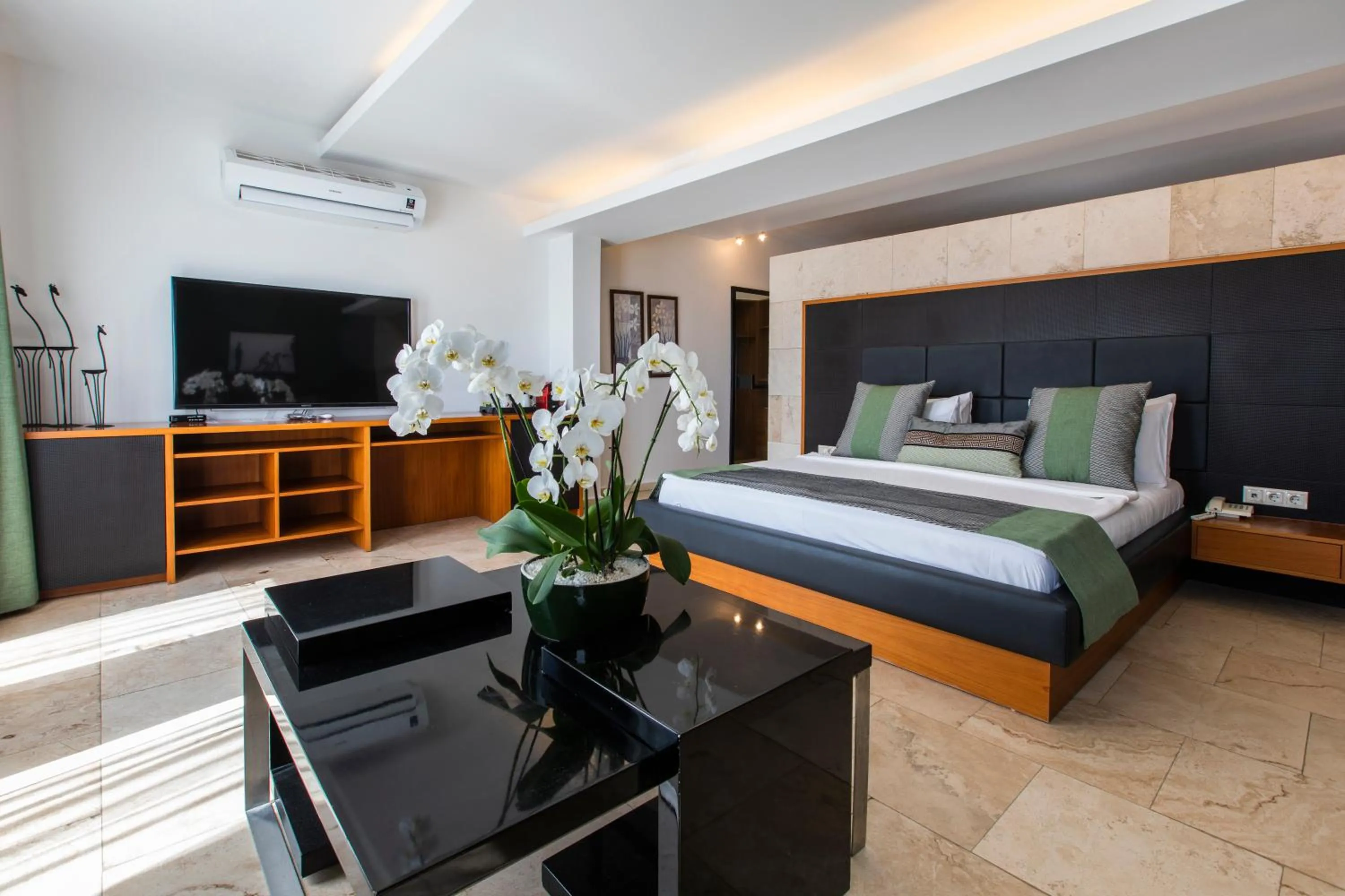 Bed in Manastir Hotel & Suites