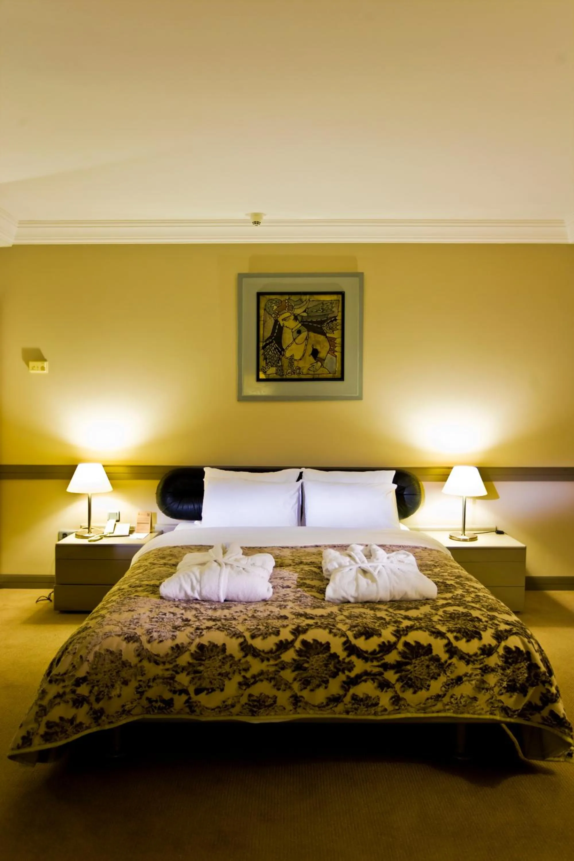 Bed in Fantasia Deluxe Hotel