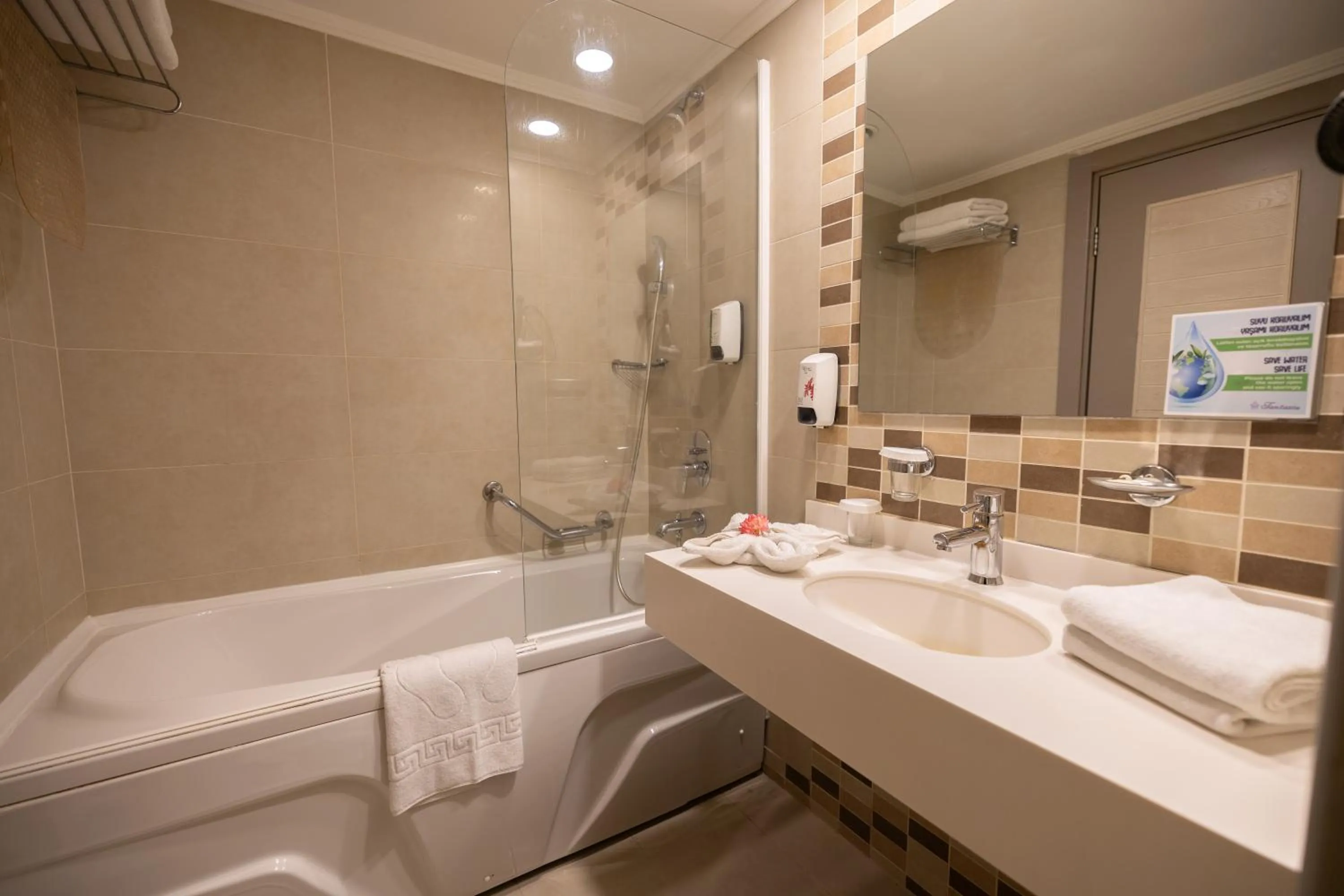 Bathroom in Fantasia Deluxe Hotel