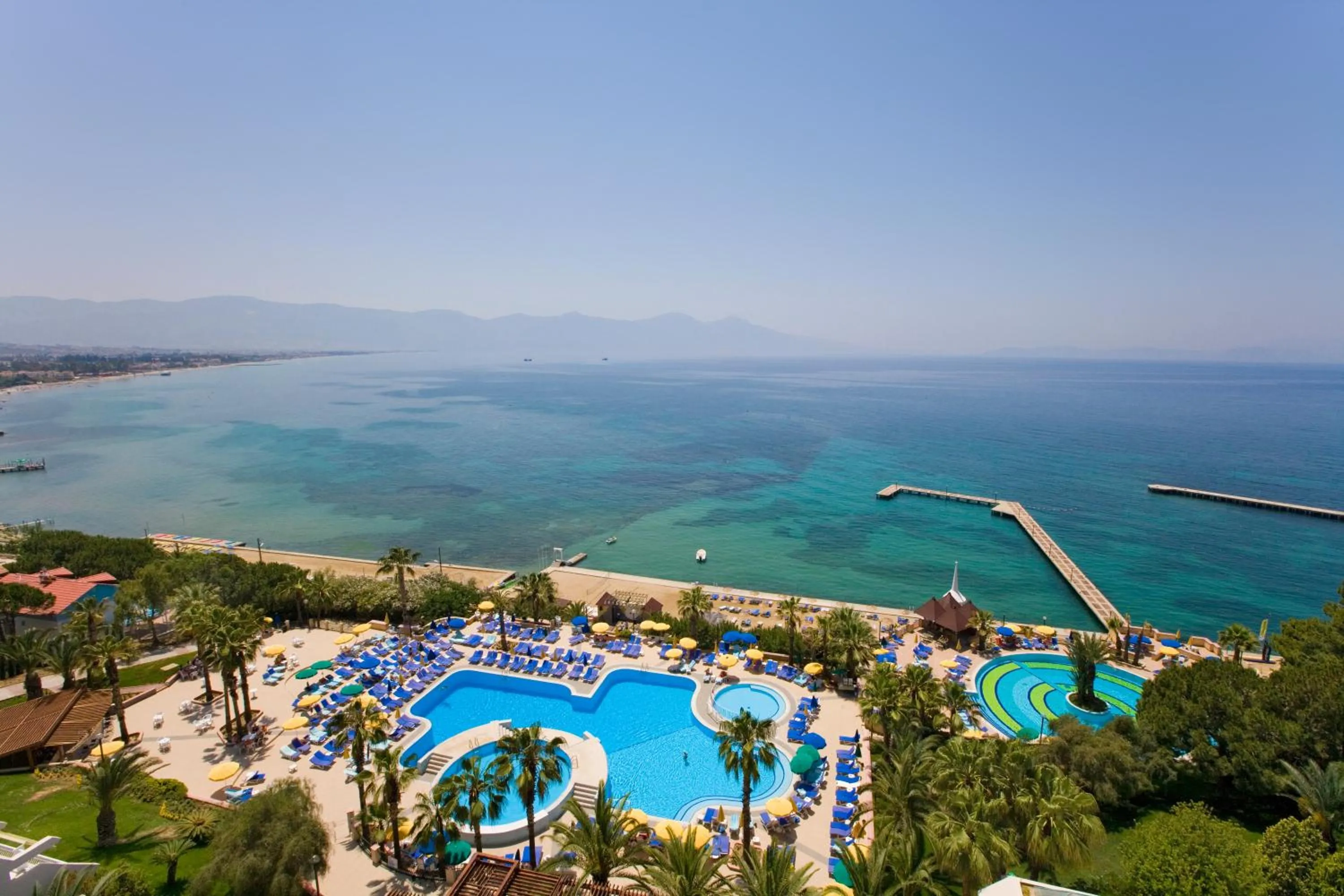 Day in Fantasia Deluxe Hotel