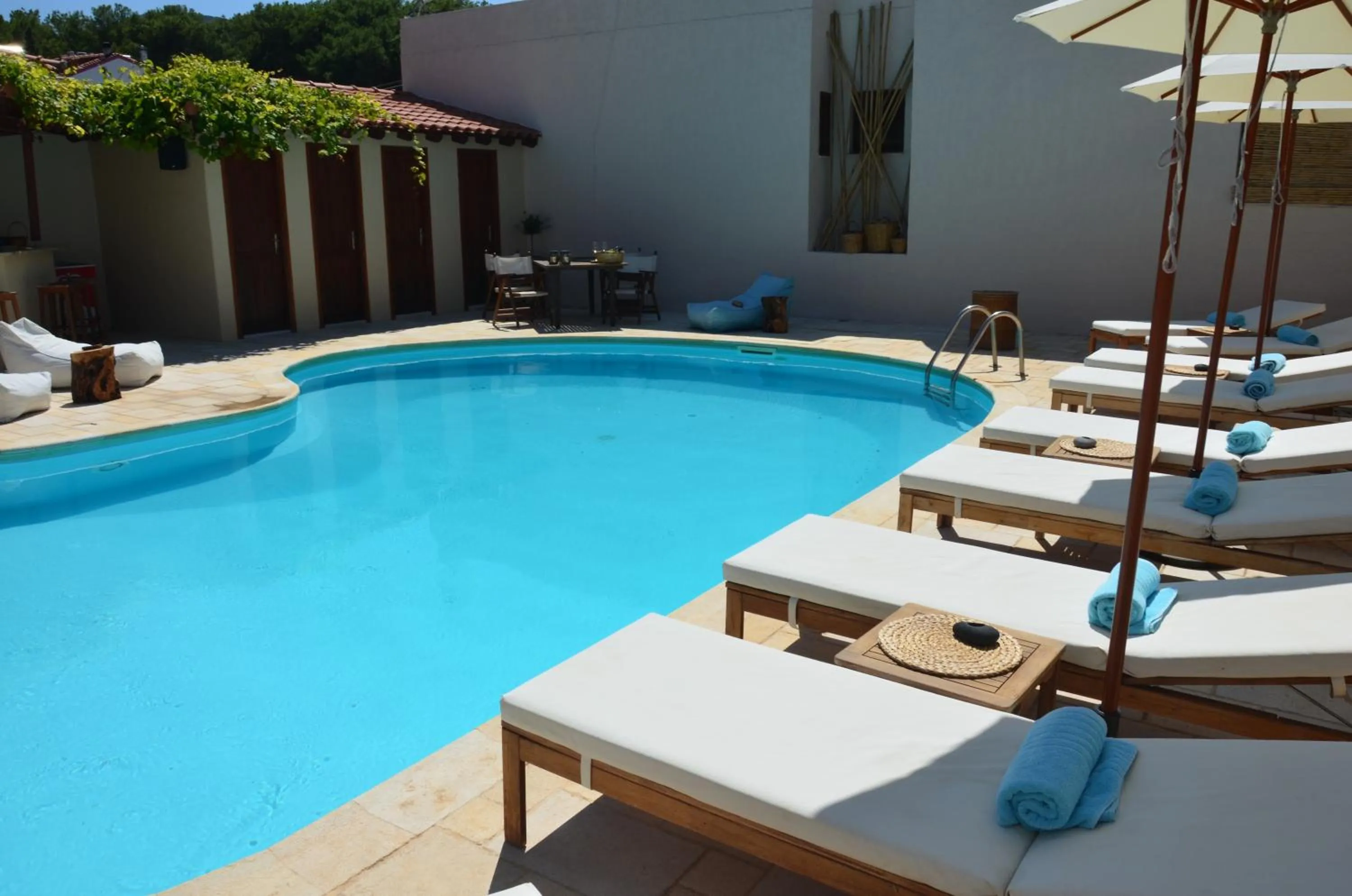 Swimming pool in Sunrise Hotel