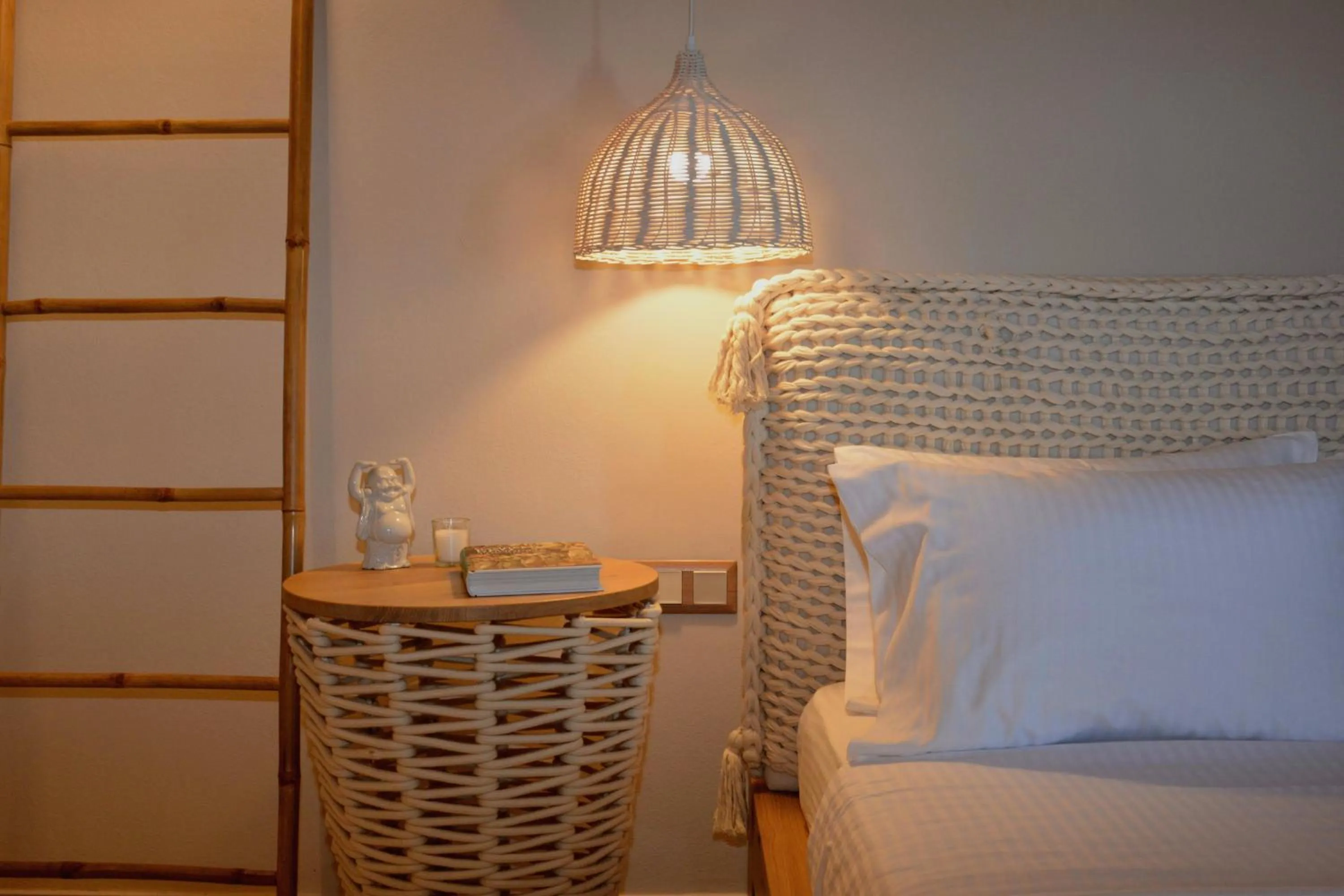 Bedroom, Bed in Sunrise Hotel