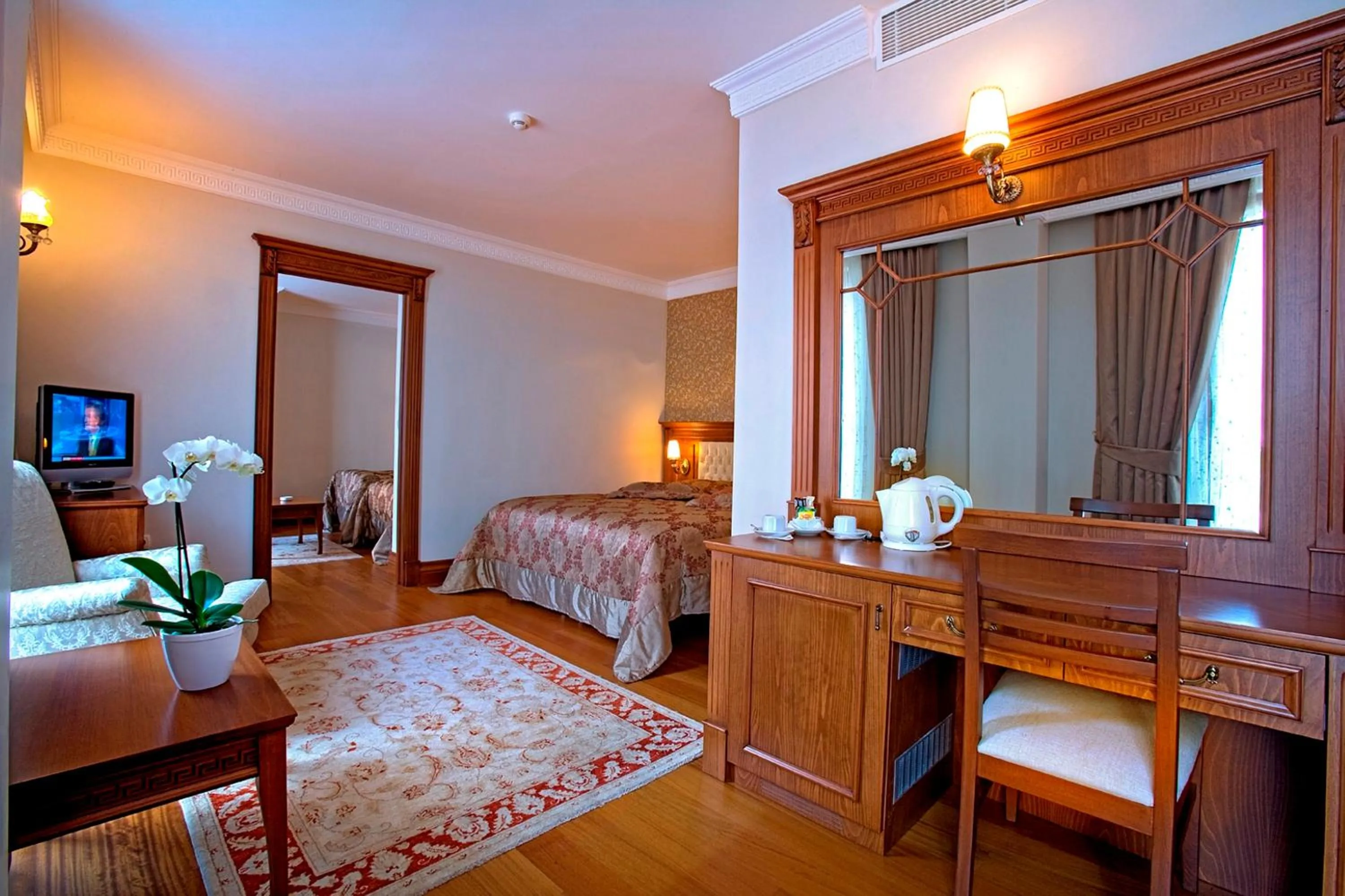 Photo of the whole room, Bed in Acra Hotel - Special Category