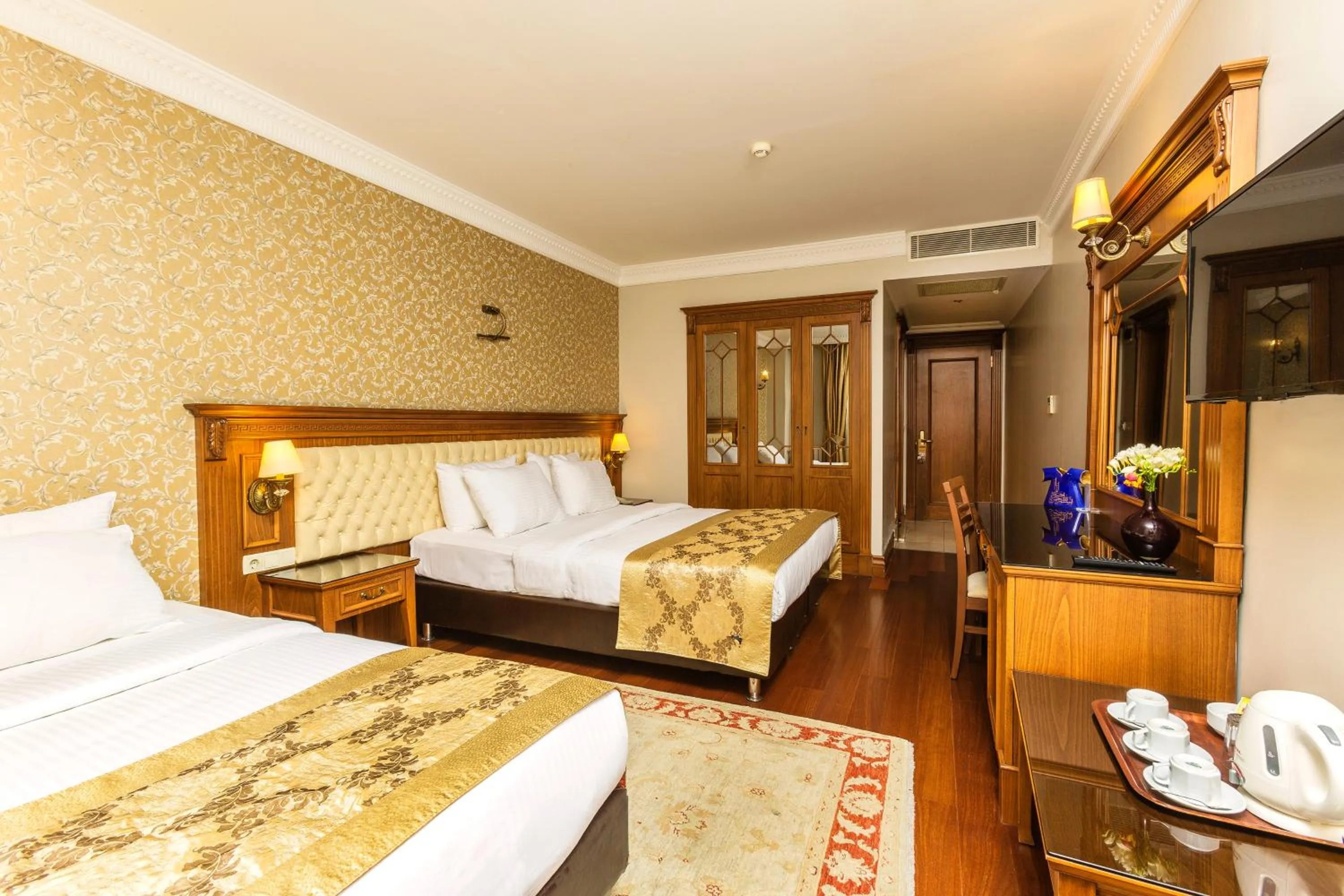 Photo of the whole room, Bed in Acra Hotel - Special Category