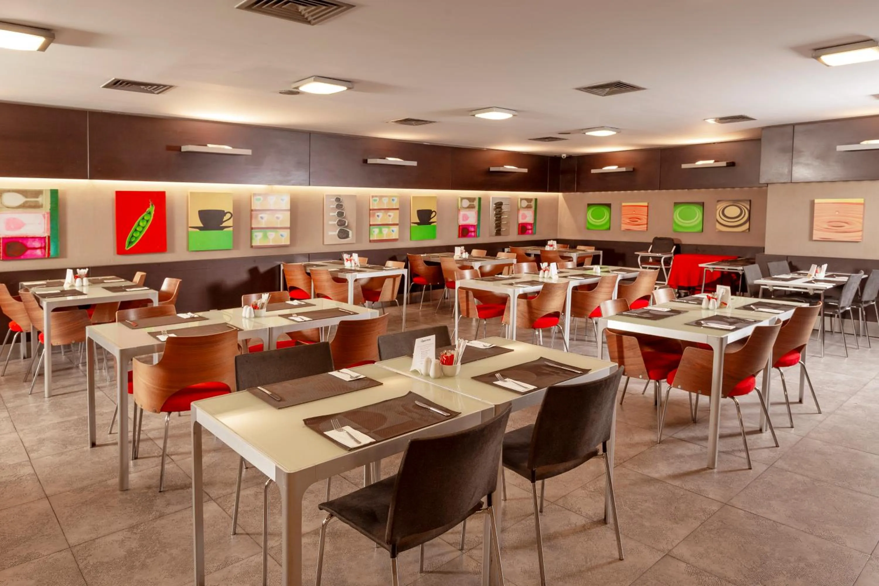 Restaurant/places to eat in Nippon Hotel