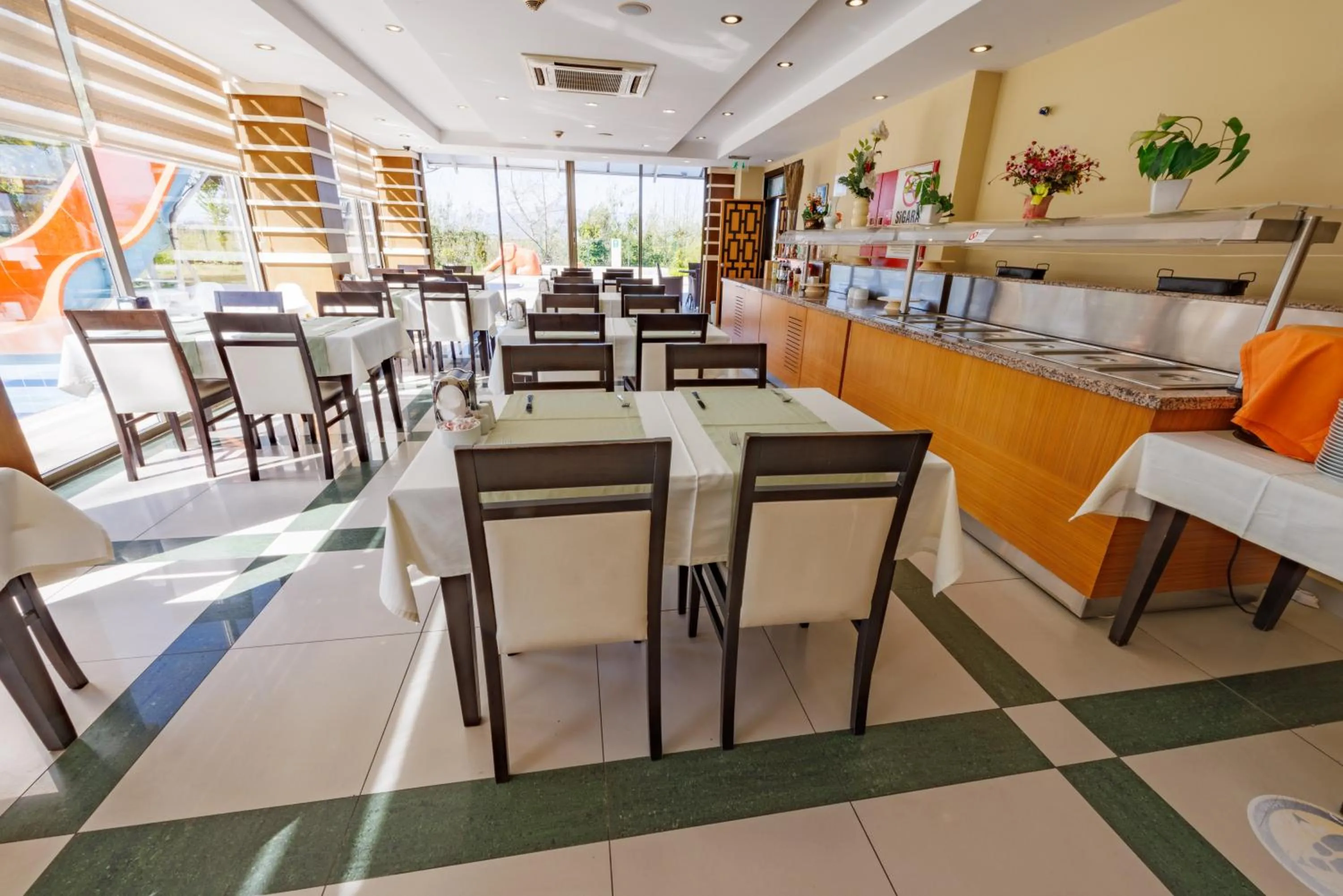 Restaurant/places to eat in selin otel spa belek