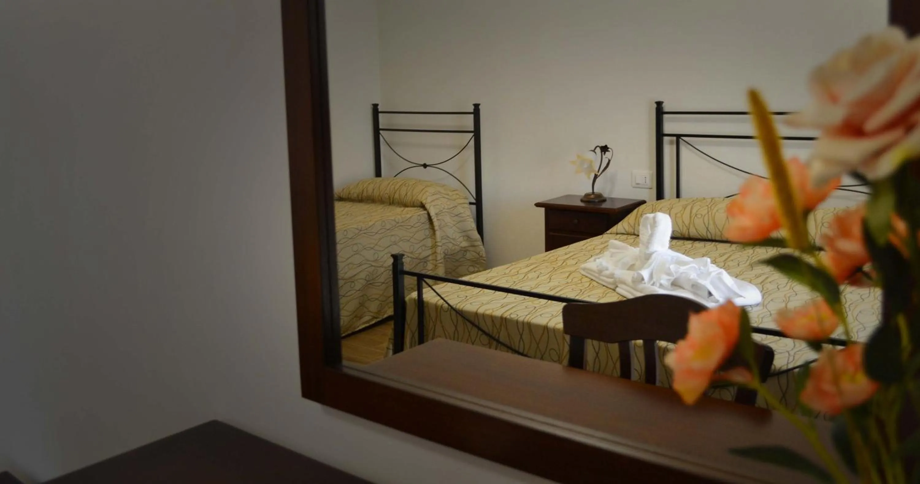 Photo of the whole room, Bed in B&B Castiglione