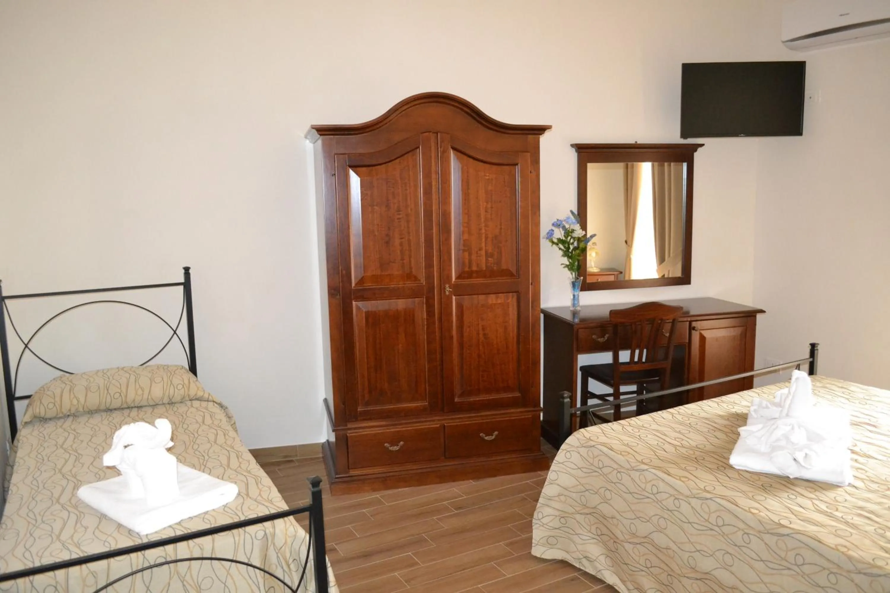 Photo of the whole room, Bed in B&B Castiglione