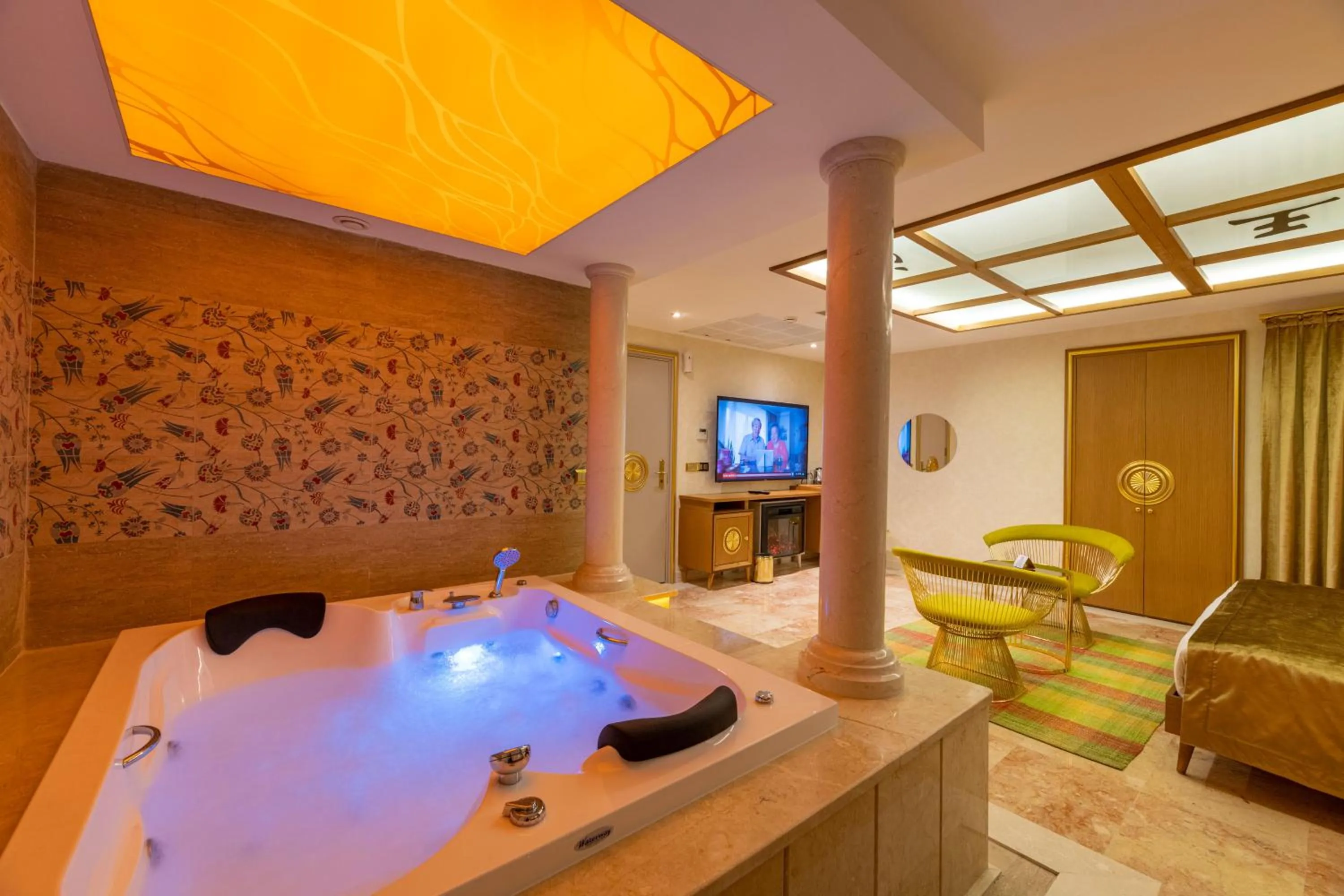 Photo of the whole room in Wyndham Istanbul Old City