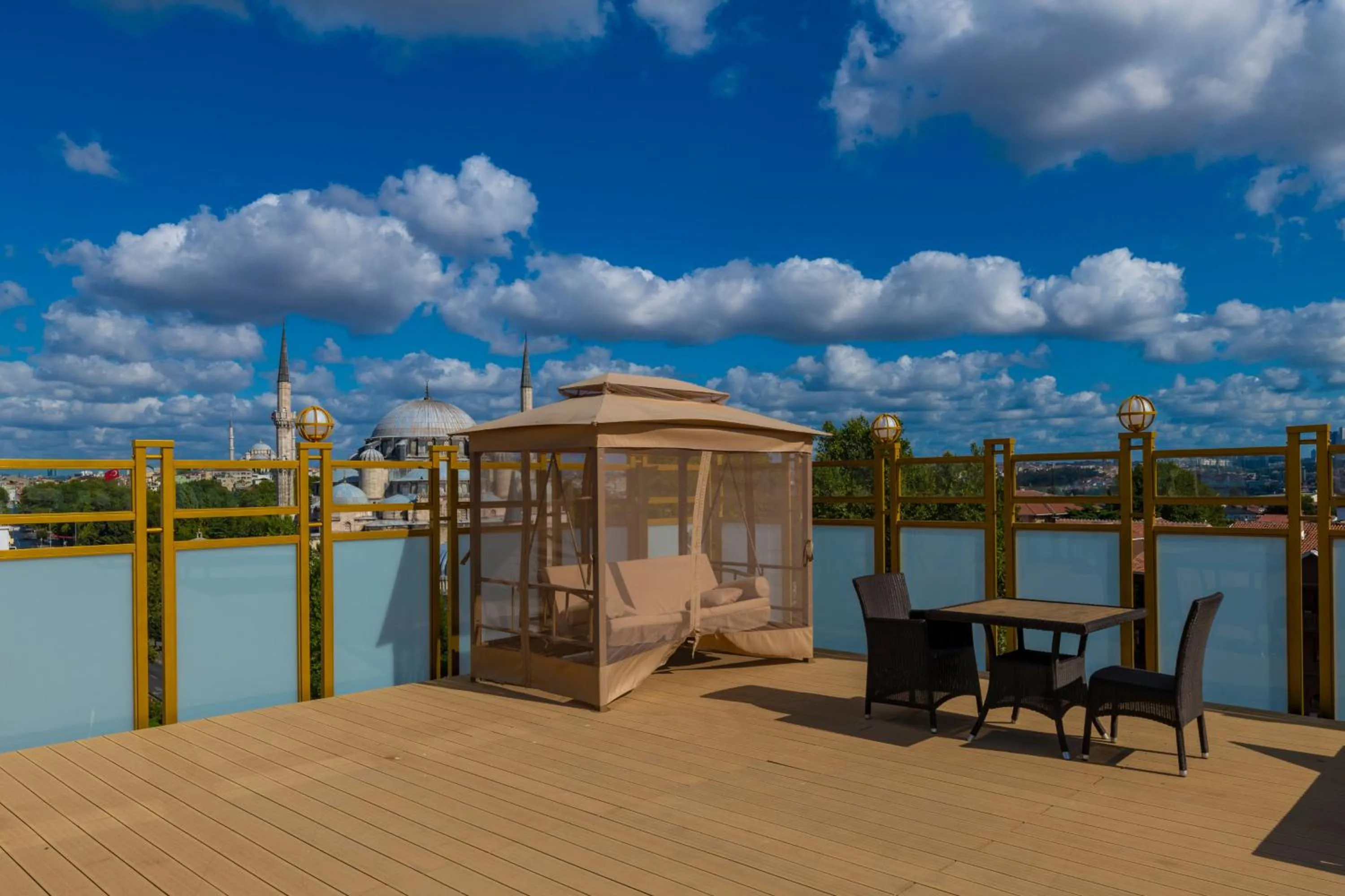 Swimming pool in Wyndham Istanbul Old City