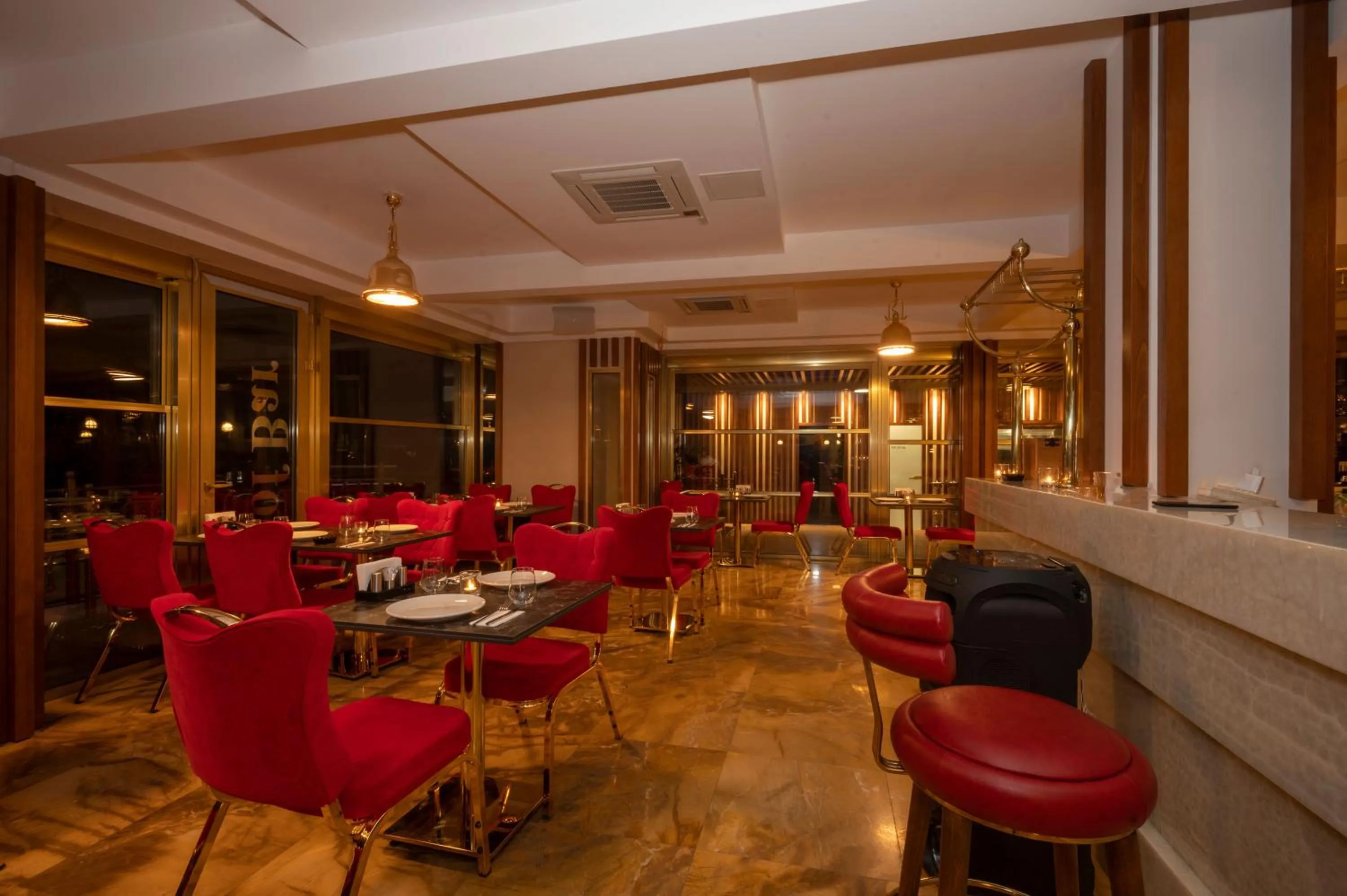 Restaurant/places to eat in Wyndham Istanbul Old City