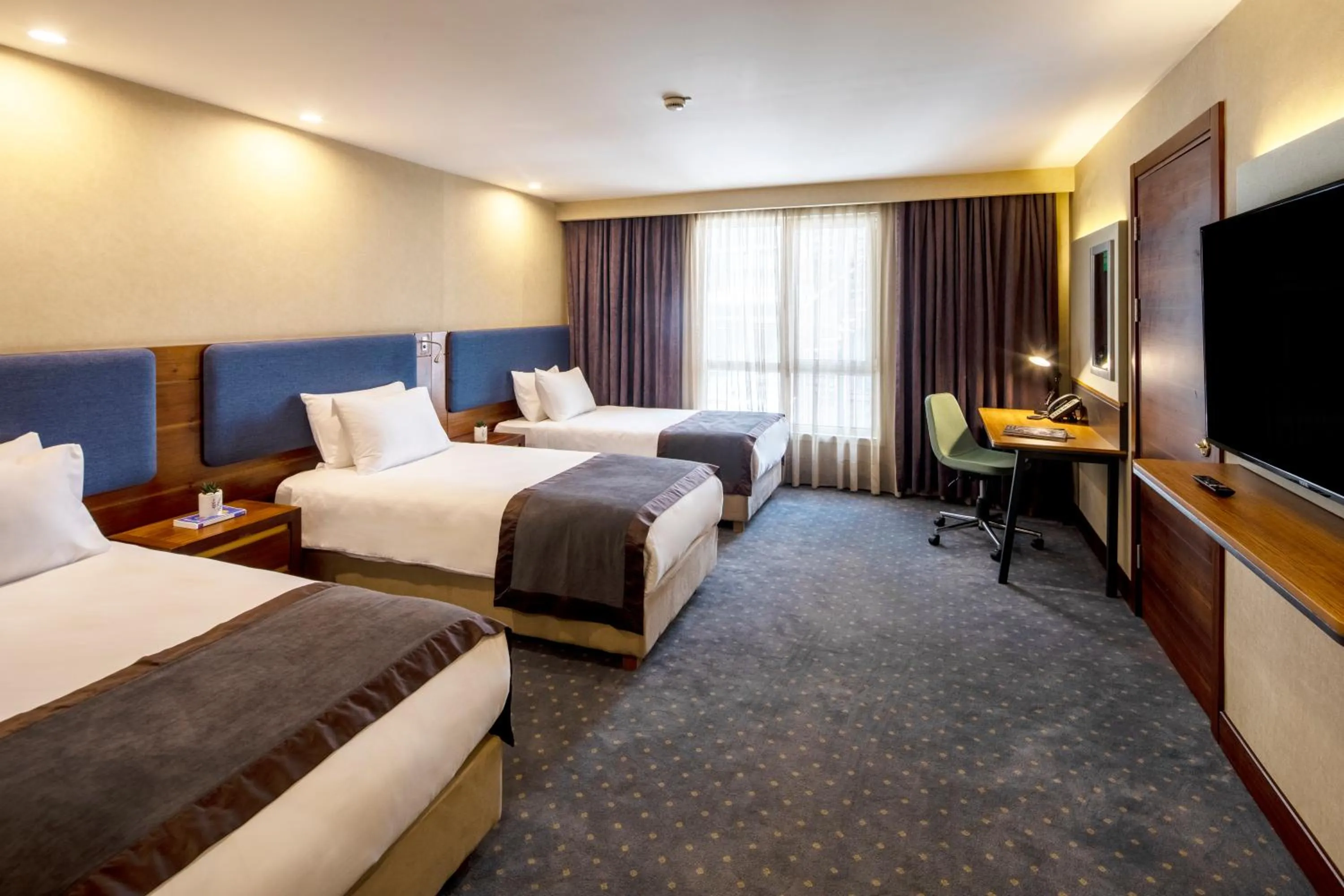 Bed in Holiday Inn Sisli by IHG