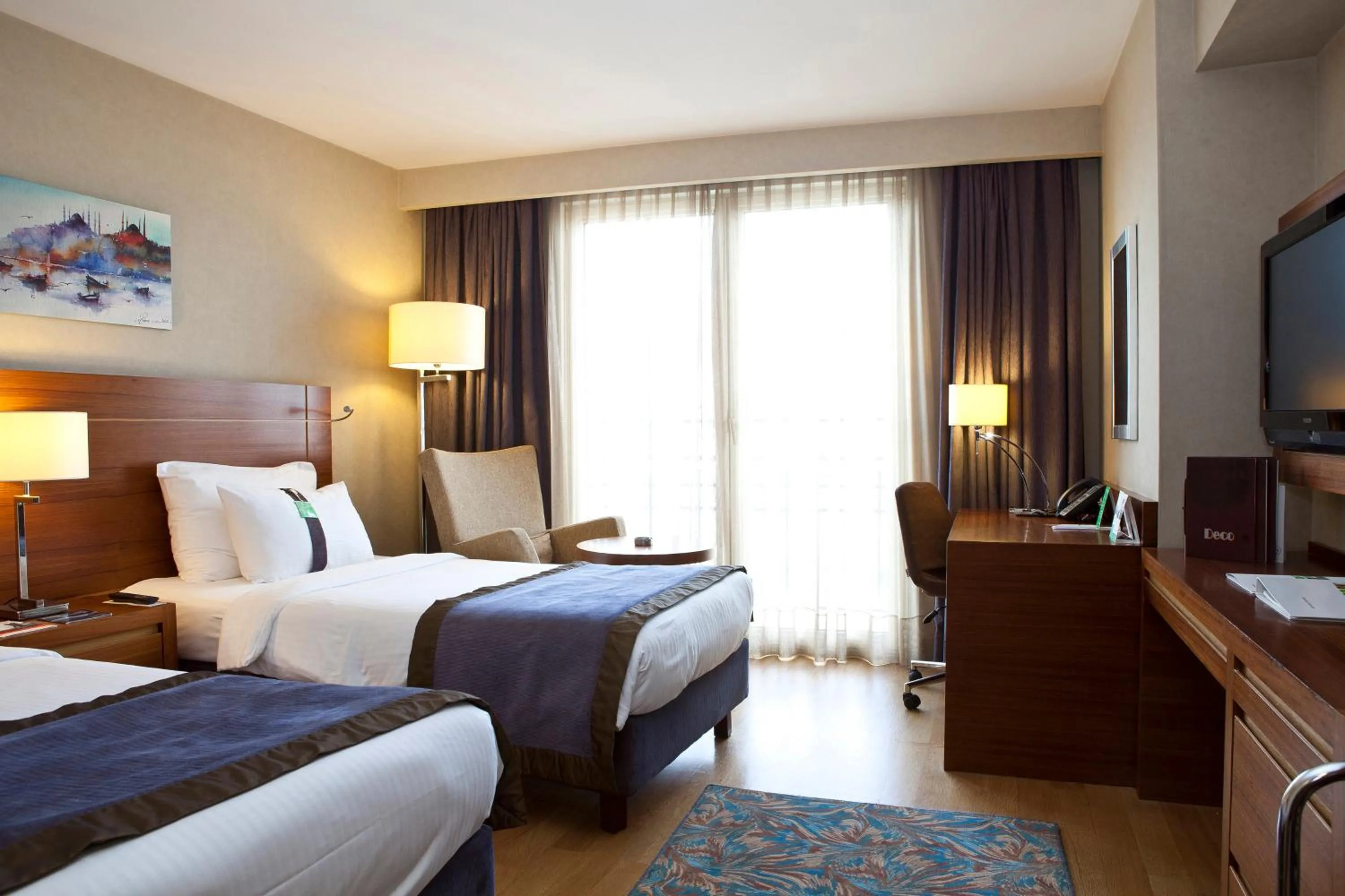 Photo of the whole room, Bed in Holiday Inn Sisli by IHG