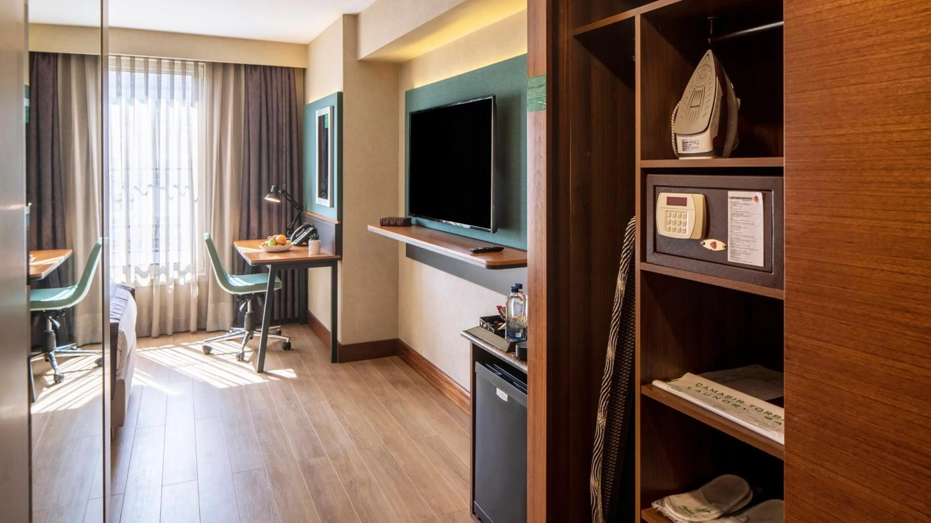 Photo of the whole room in Holiday Inn Sisli by IHG