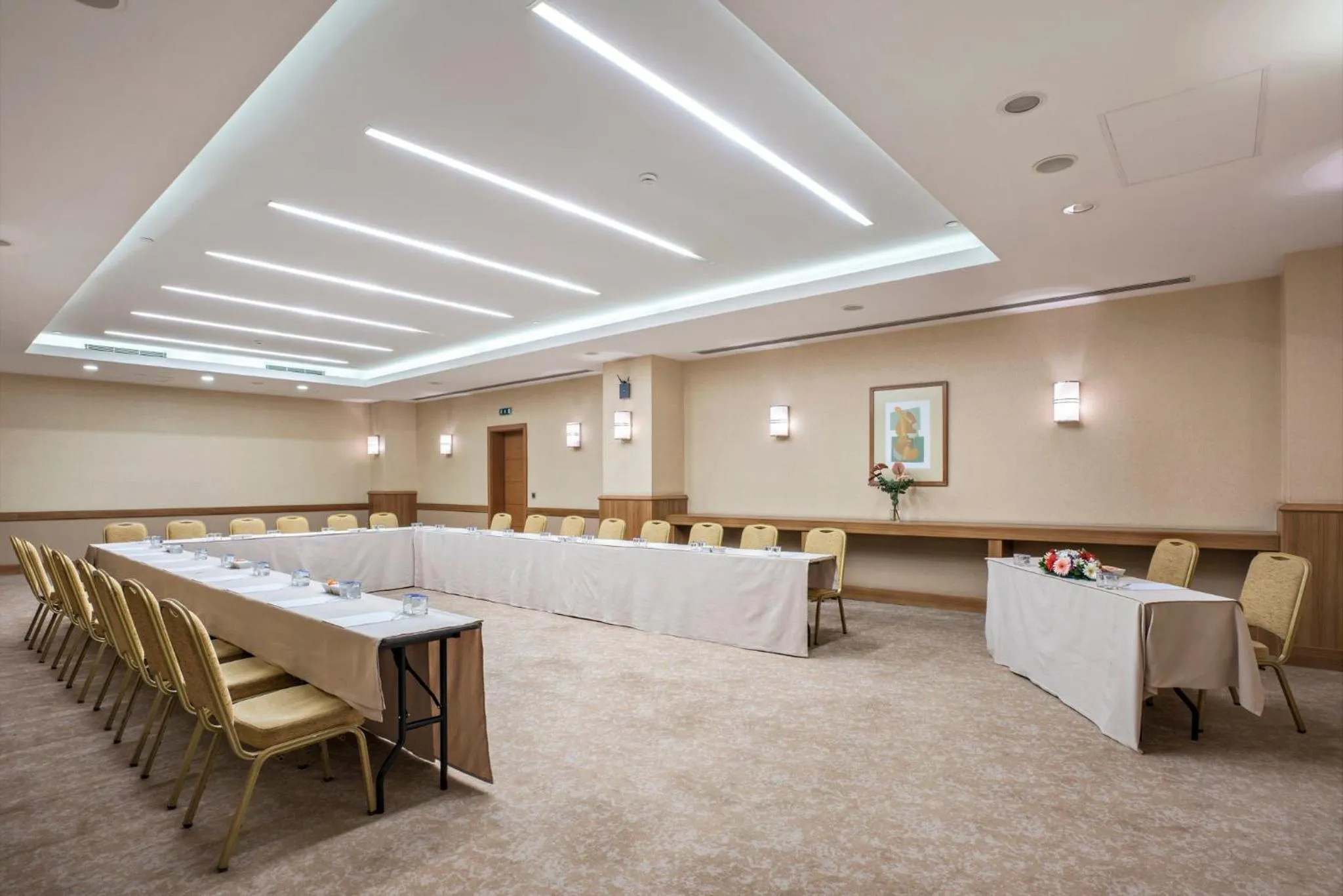 Meeting/conference room in Holiday Inn Sisli by IHG
