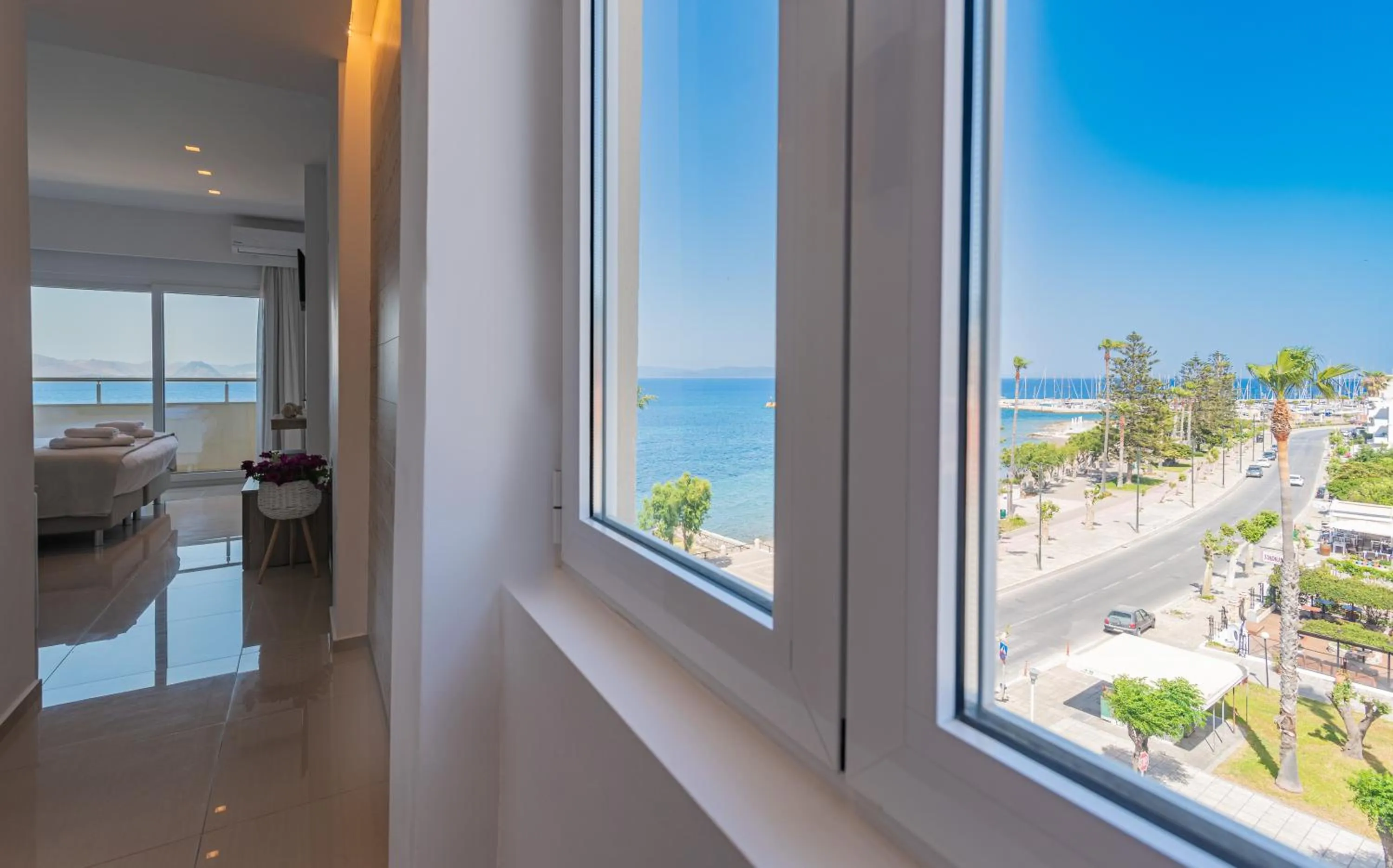 Sea view in Orpheus Studios