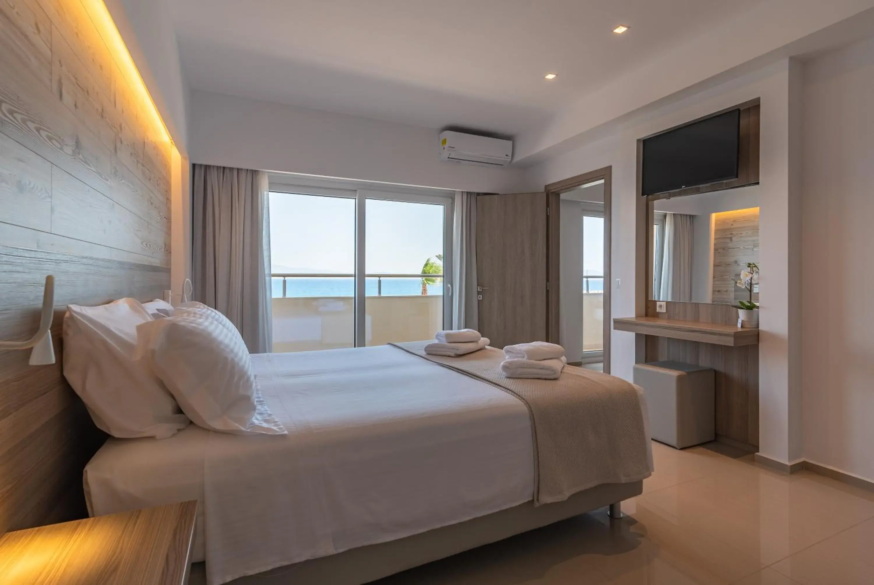 Deluxe Apartment with Sea View in Orpheus Studios Deluxe Apartment with Sea View in Orpheus Studios