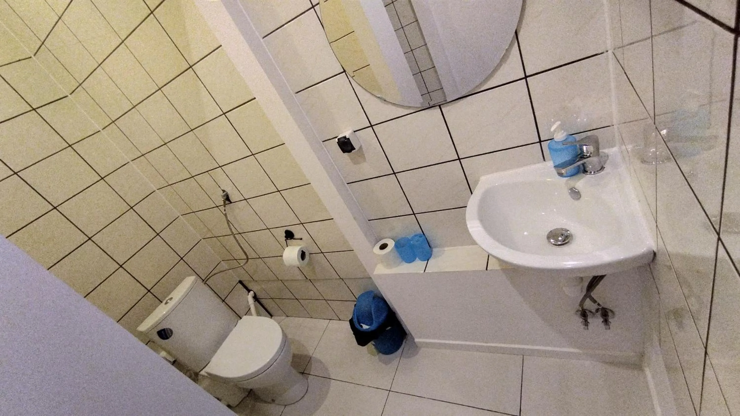 Toilet in Smart Stay Hostel Gdynia