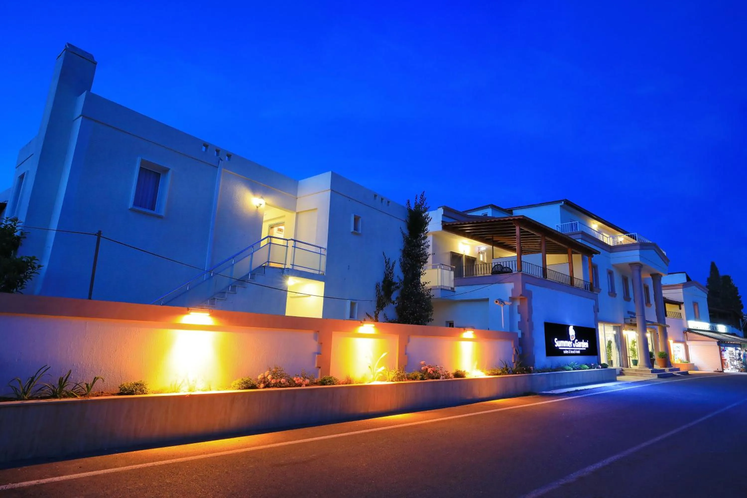 Property building in Summer Garden Suites Beach Hotel