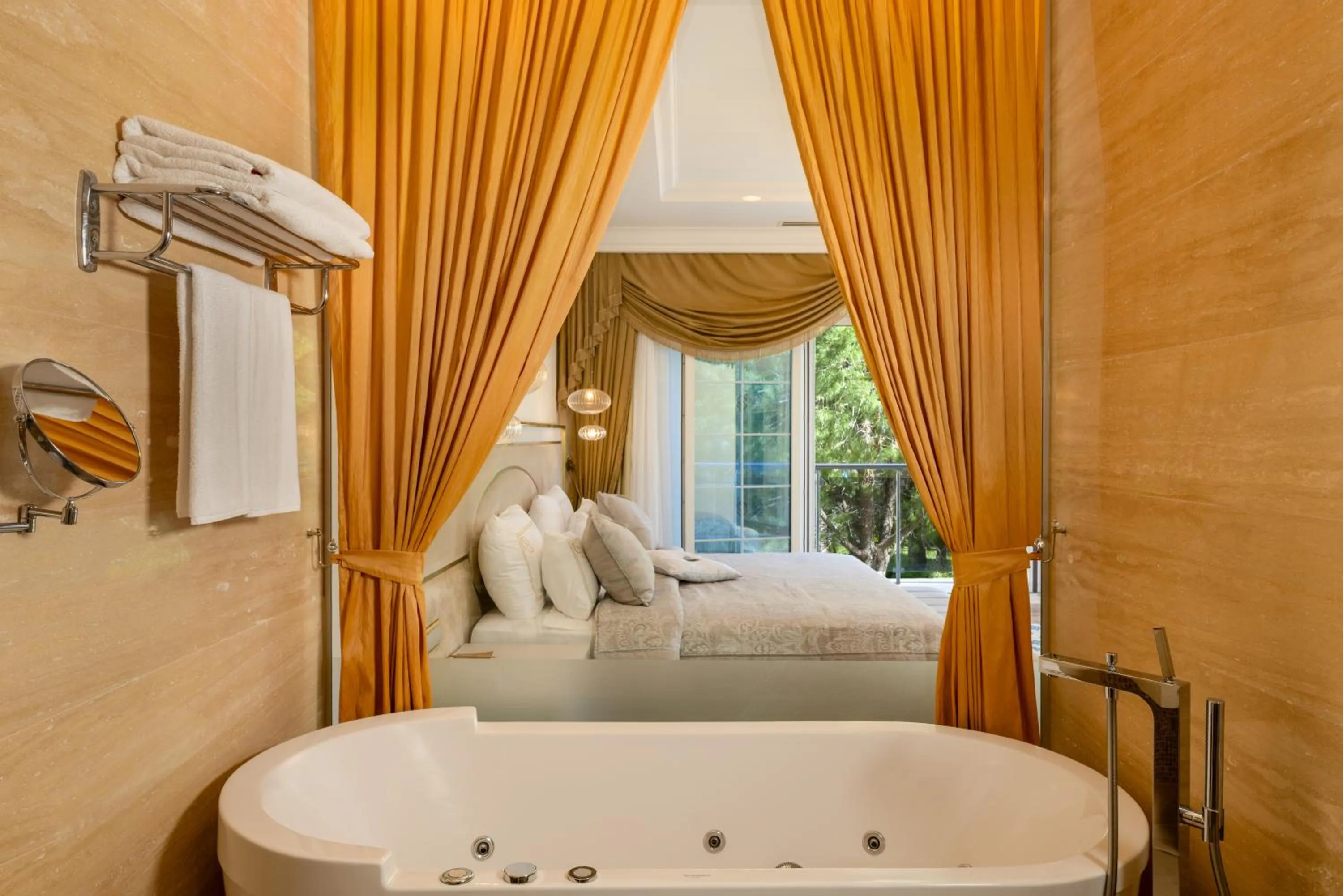 Bath, Bed in Nirvana Dolce Vita - Ultra All Inclusive