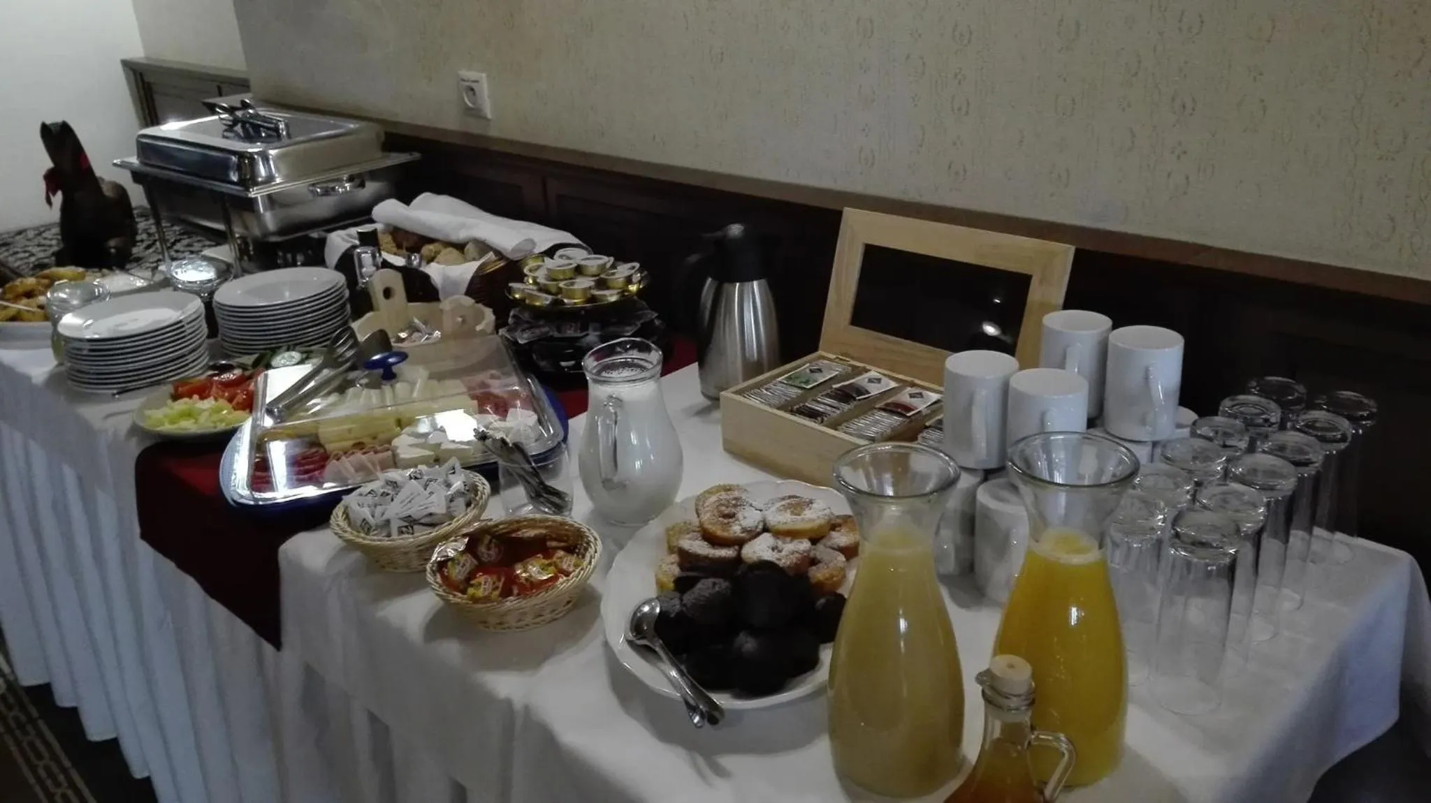 Buffet breakfast in Hotel Bristol