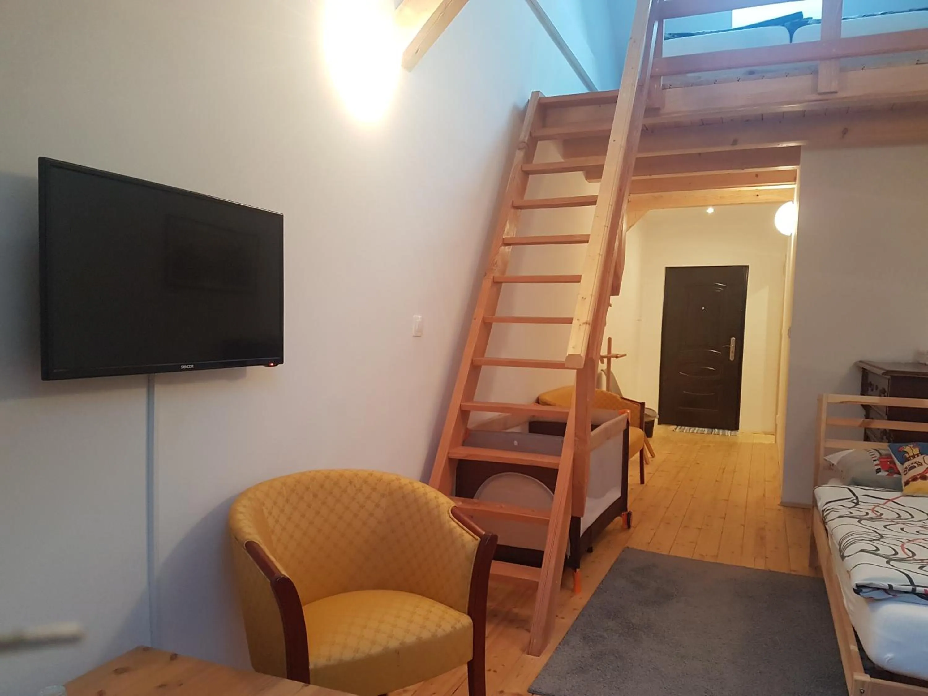 Decorative detail in Hotel Bristol