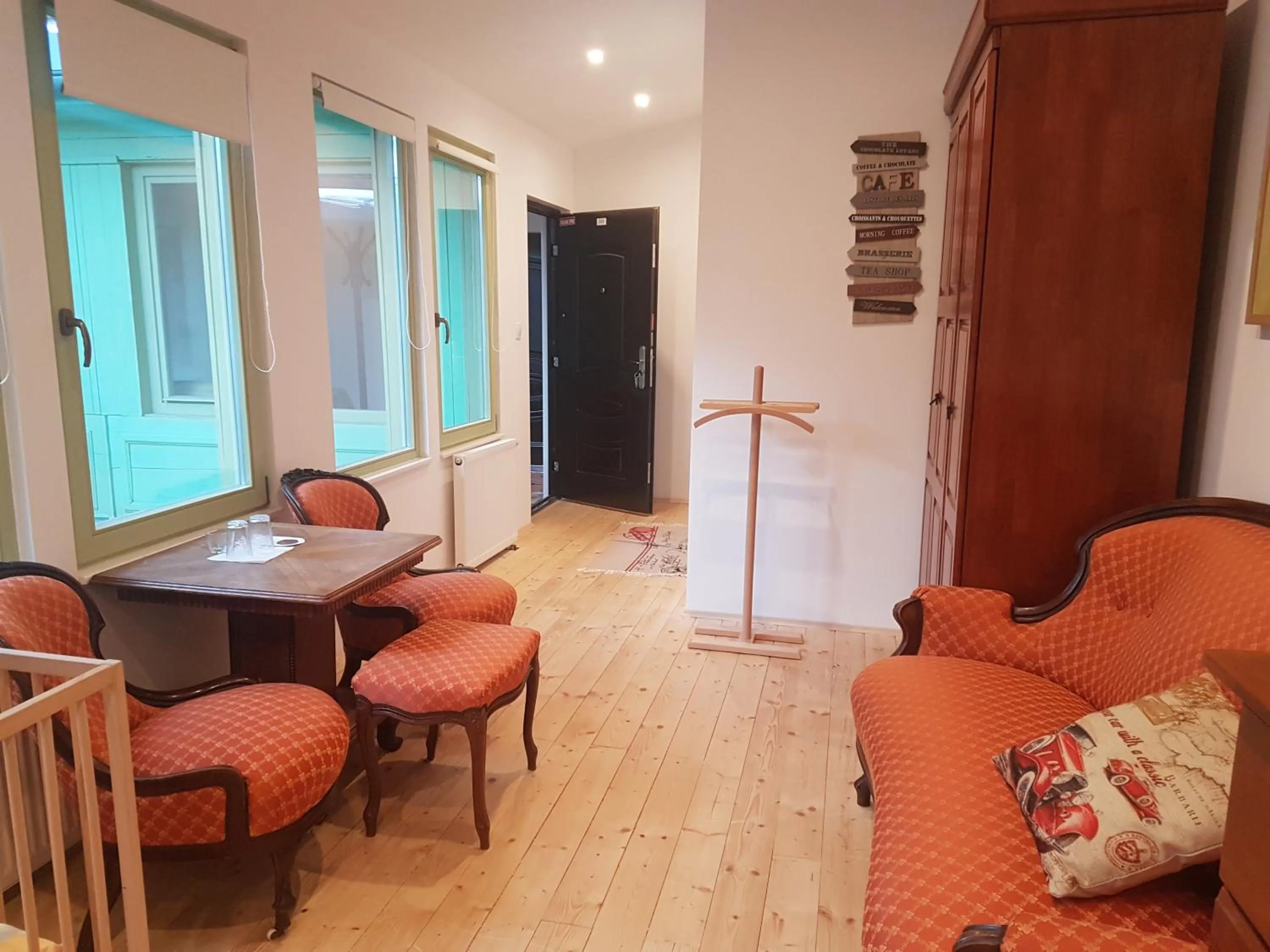 Photo of the whole room in Hotel Bristol