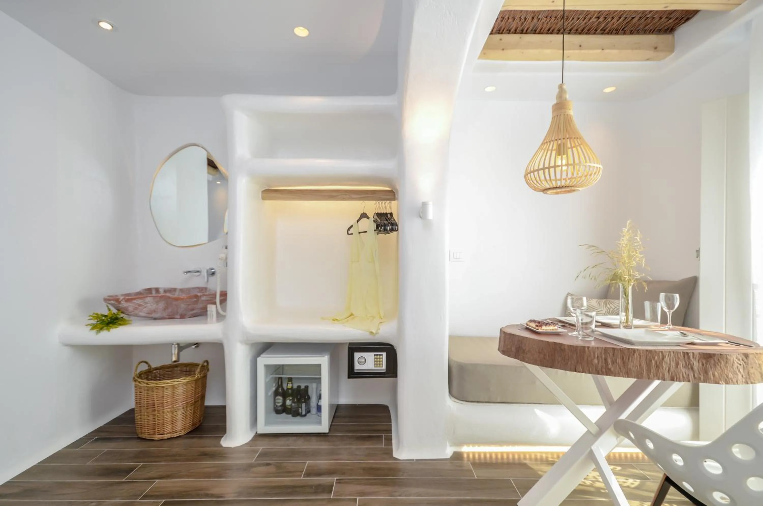 Naxos Island Escape Suites