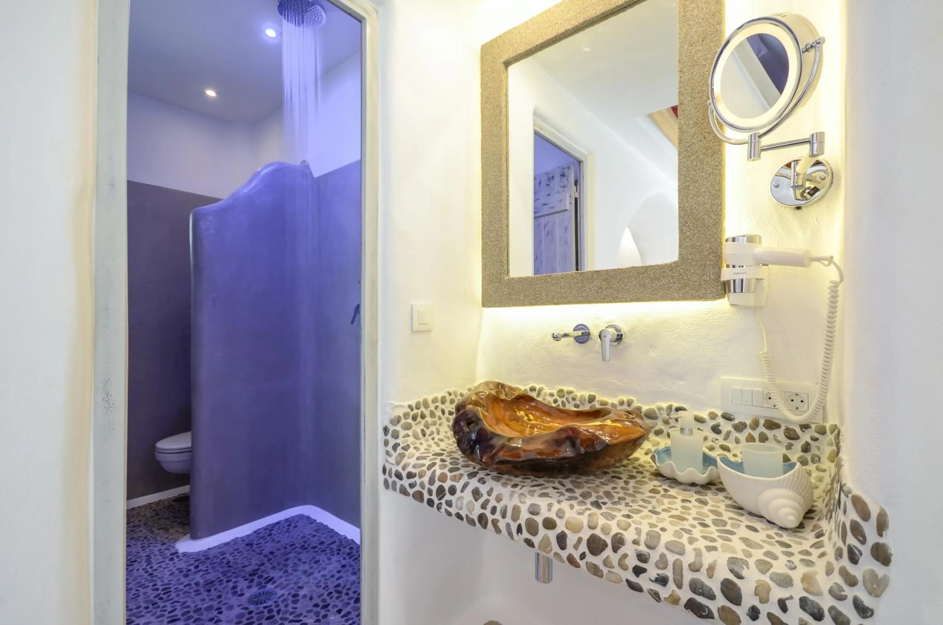Bathroom in Naxos Island Escape Suites