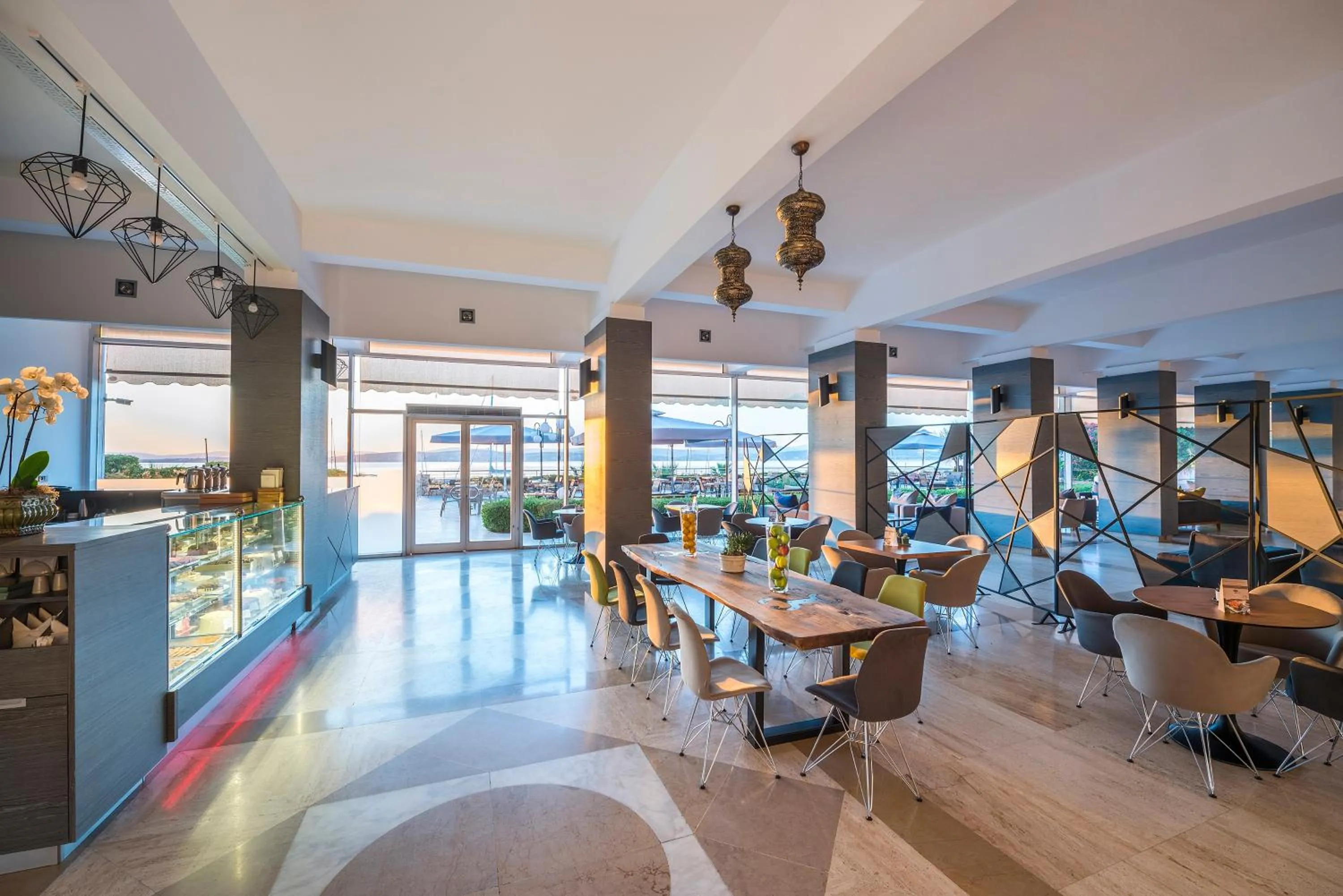 Restaurant/places to eat in Altin Yunus Hotel & SPA - Çeşme