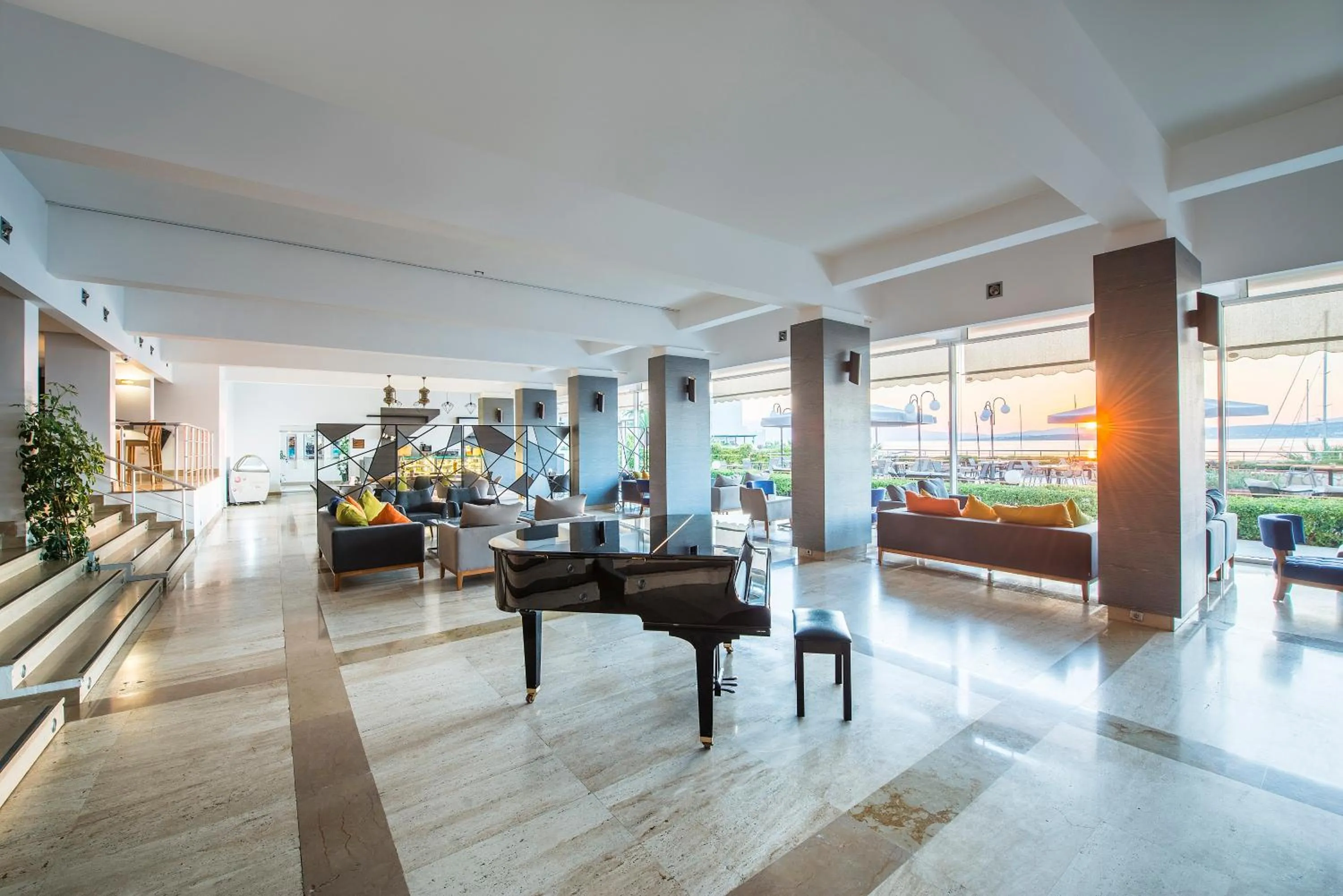Lobby or reception in Altin Yunus Hotel & SPA - Çeşme
