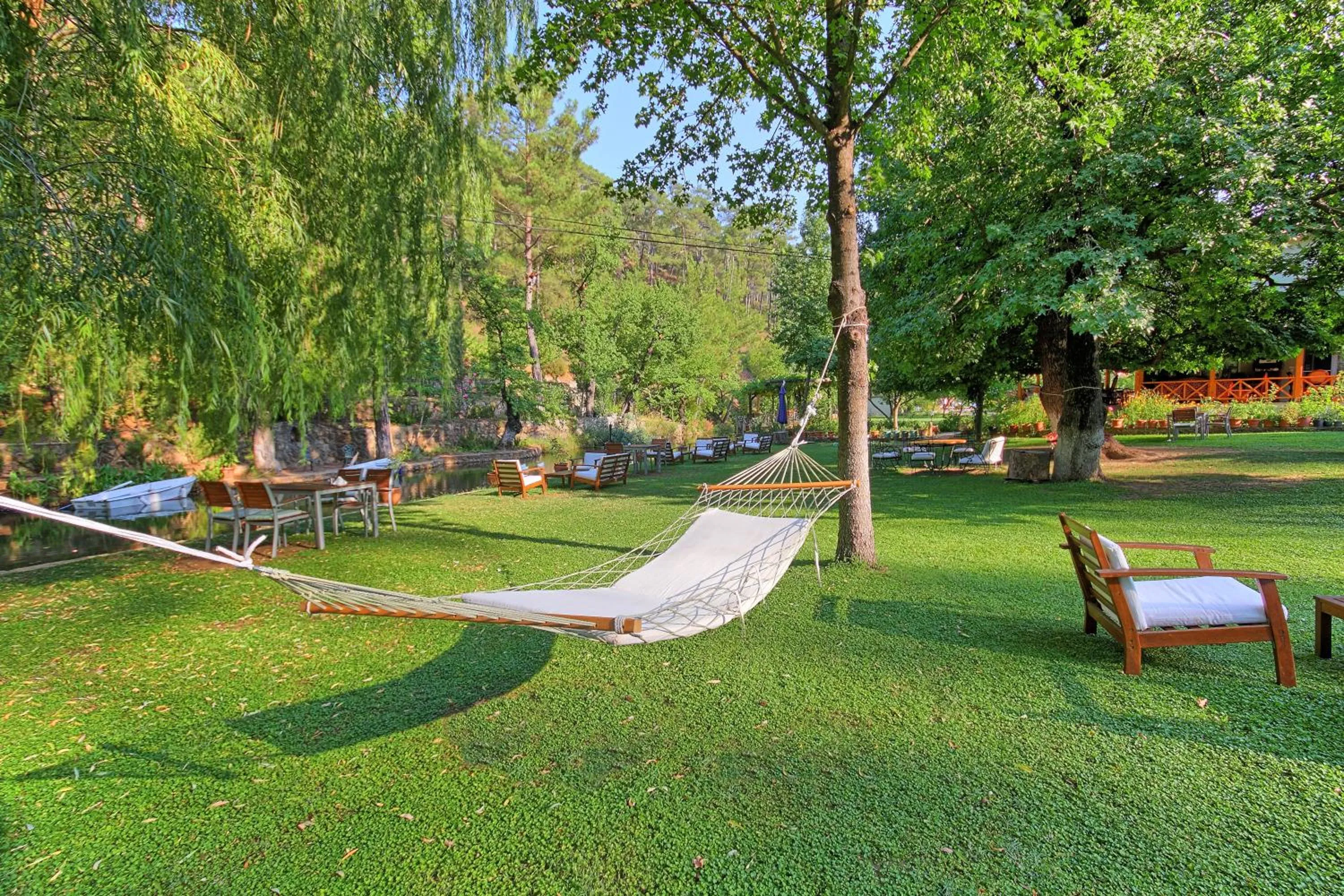 Restaurant/places to eat in Dalya Life